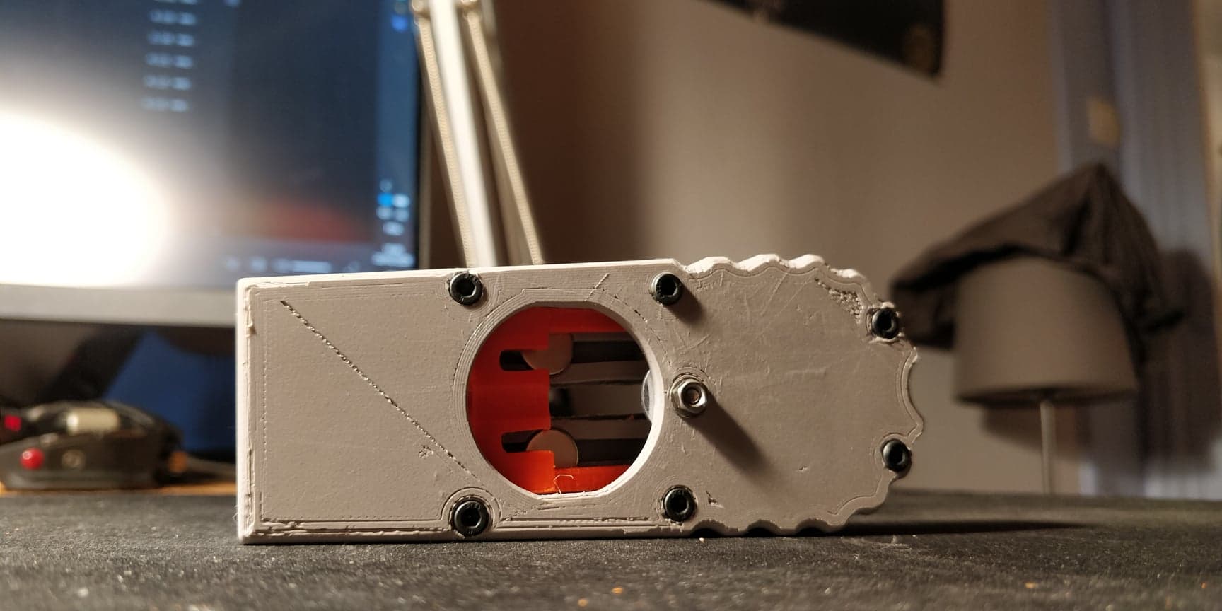 Miniatura 11 do modelo 3D Beer cap launcher