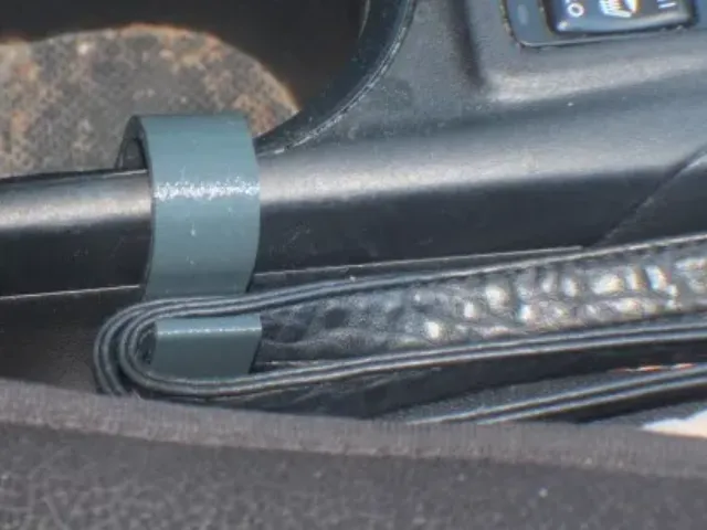 Purse securer for car