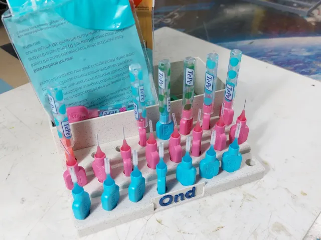 Interdental brush stand