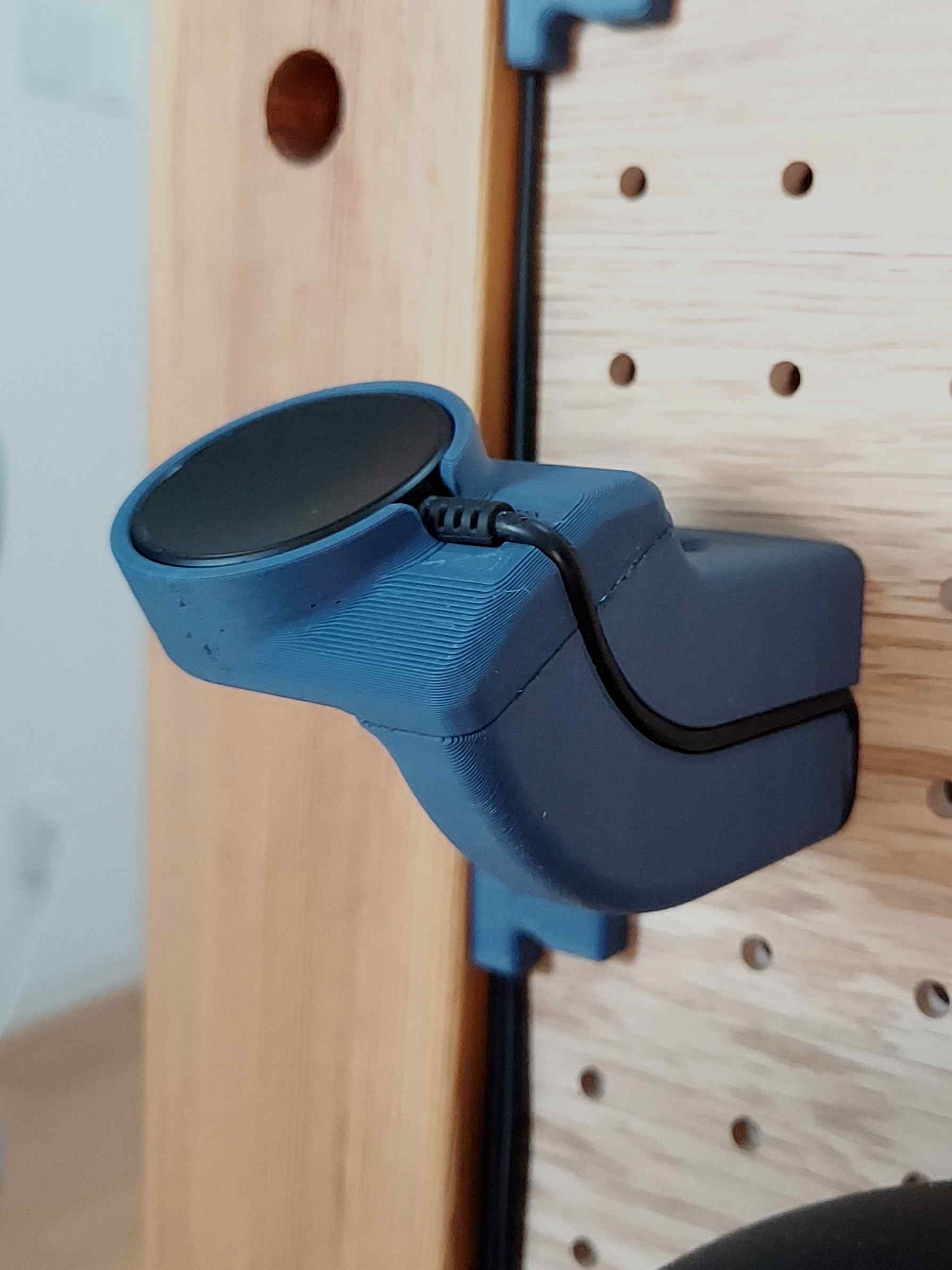 Galaxy watch charging dock for pegboard (hole pitch 25x25)