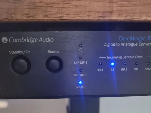 Desk Mount For Cambridge Audo DAC Magic 100