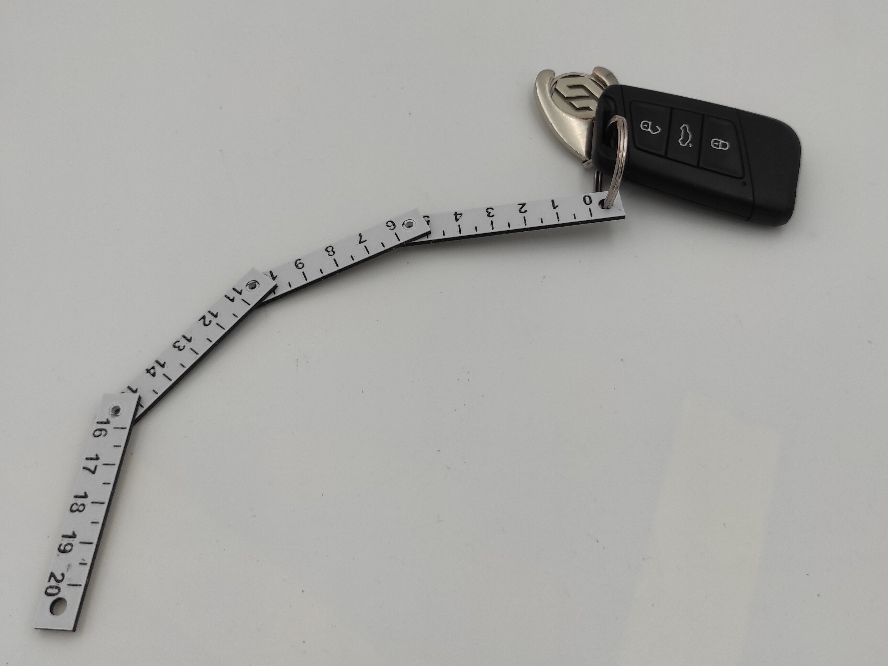Foldable Ruler Keychain by JrBlackRaider Download free STL model