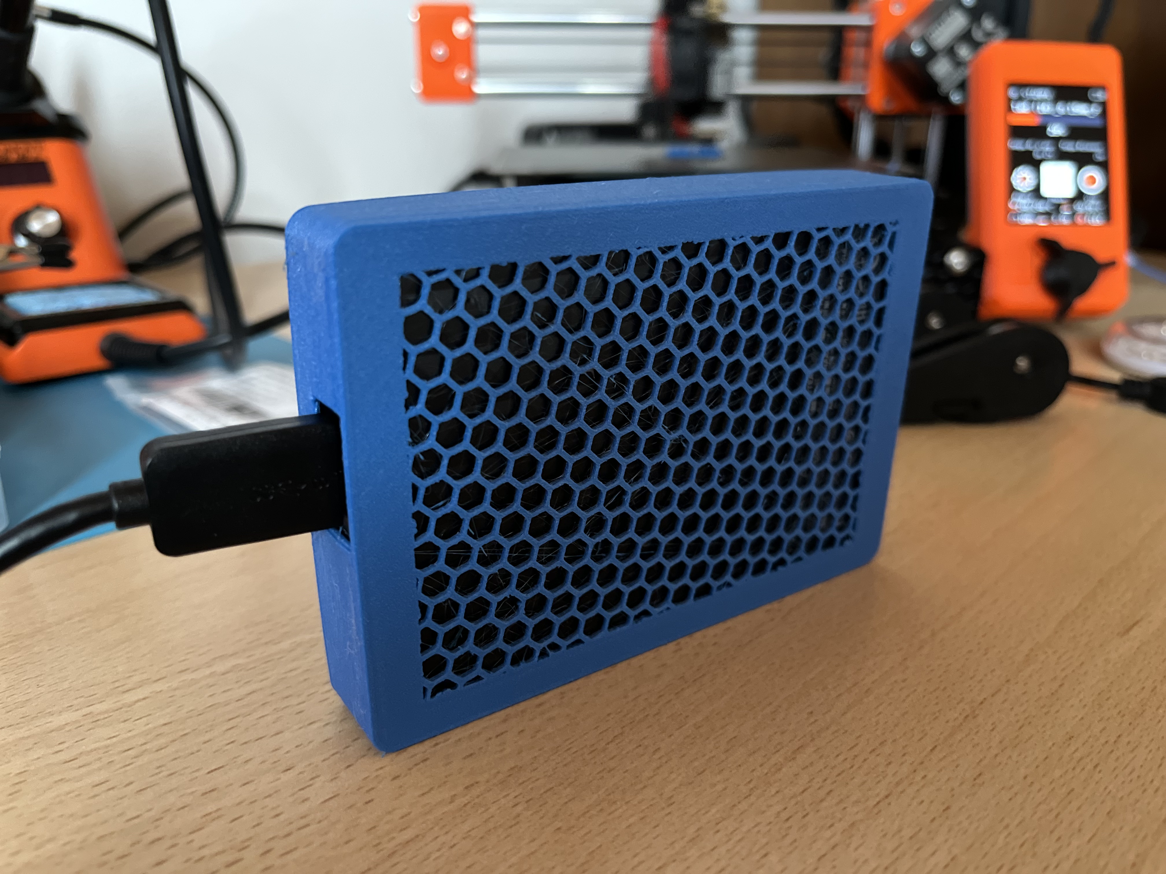 HD SEAGATE SSD external 2T BUMPER TPU