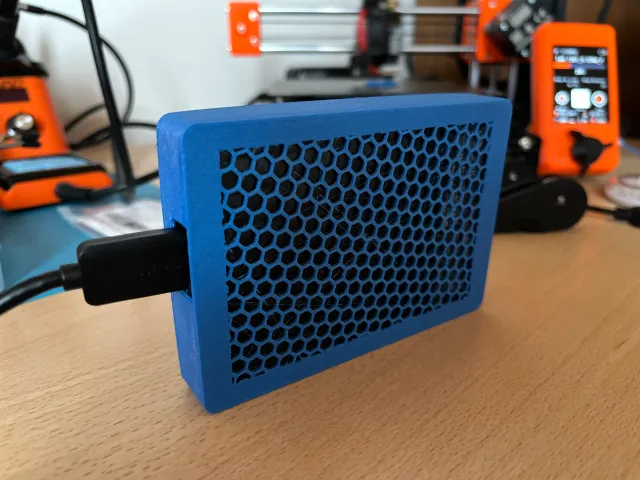 HD SEAGATE SSD external 2T BUMPER TPU