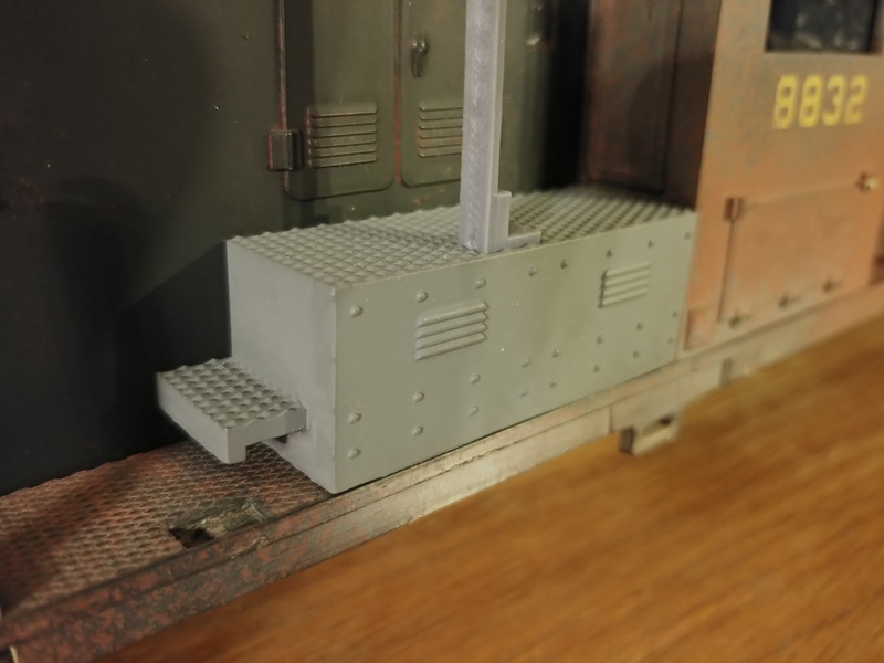 Aristocraft RS-3 Battery boxes