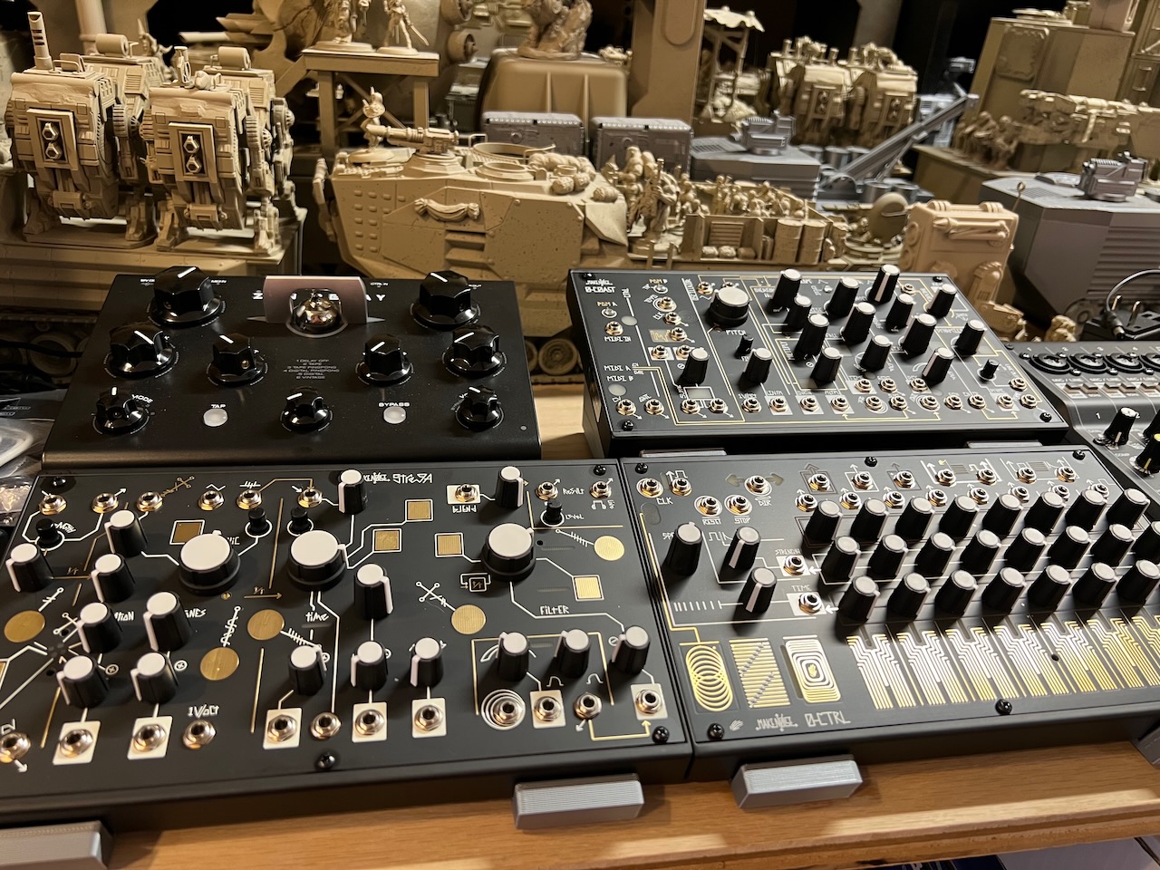 Synthesizer Stand for Make Noise and East Beast / West Pest
