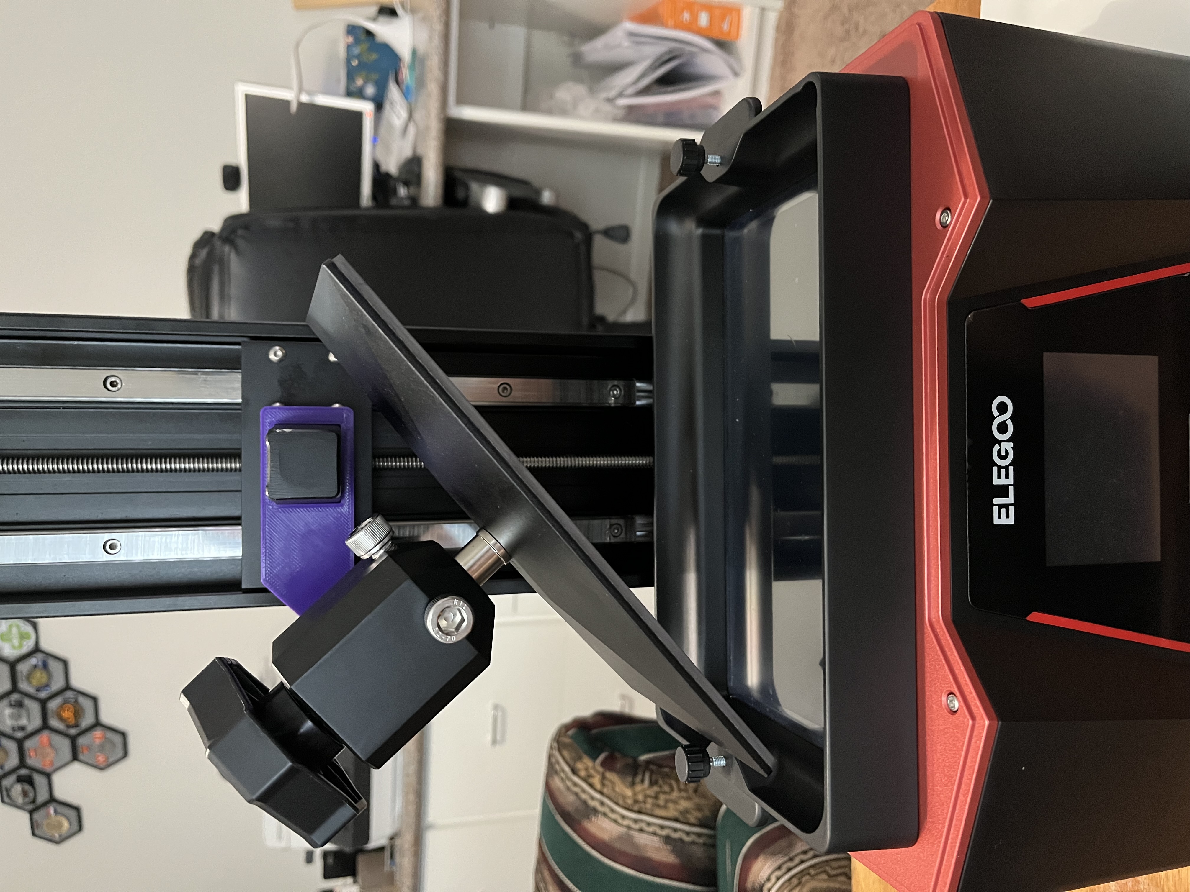 Elegoo Saturn 2 Build Plate Drip Mount