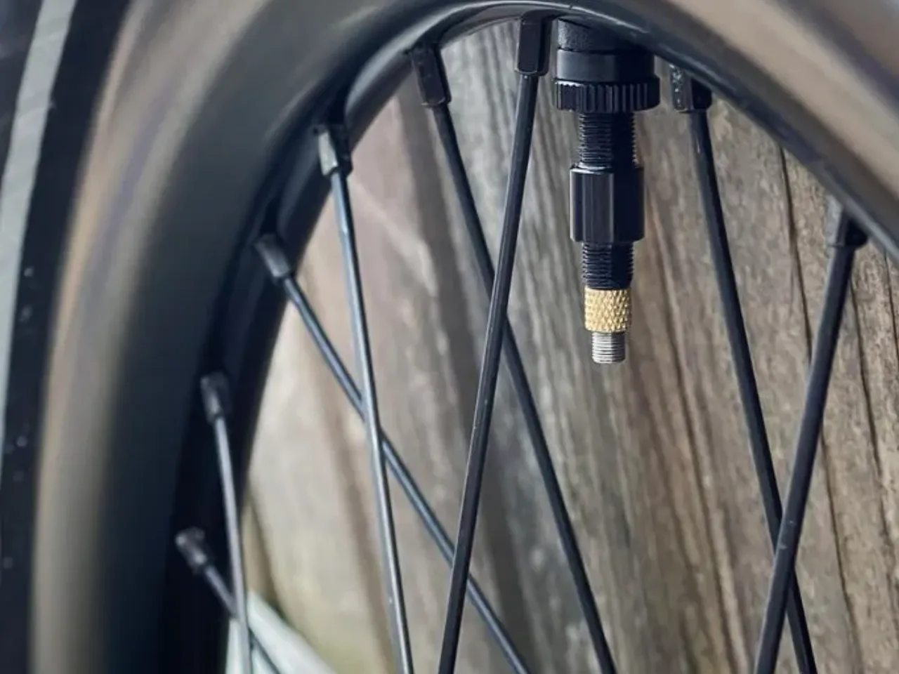 adaptor for presta valves in schrader rims