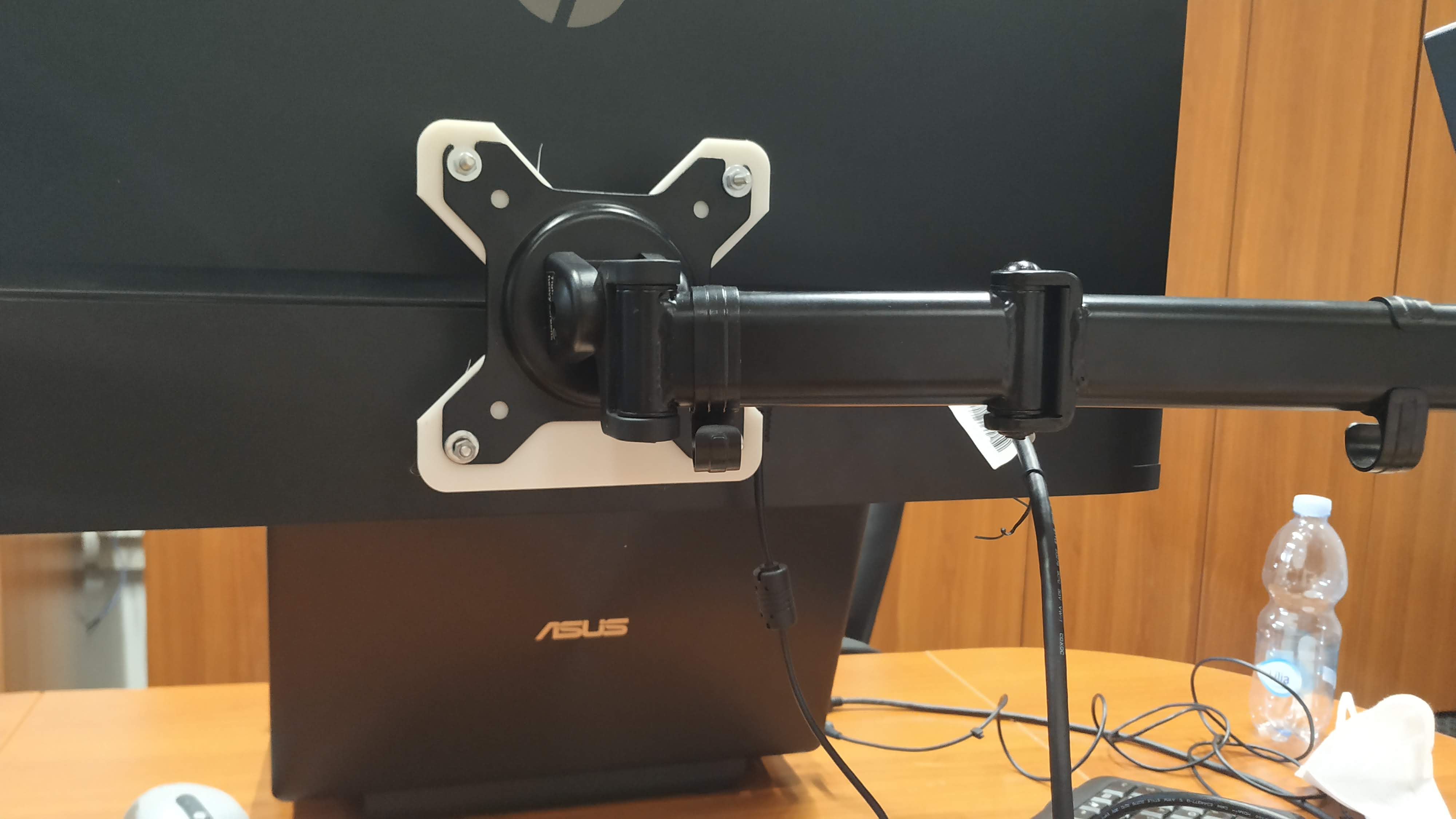 M27fe Vesa adapter