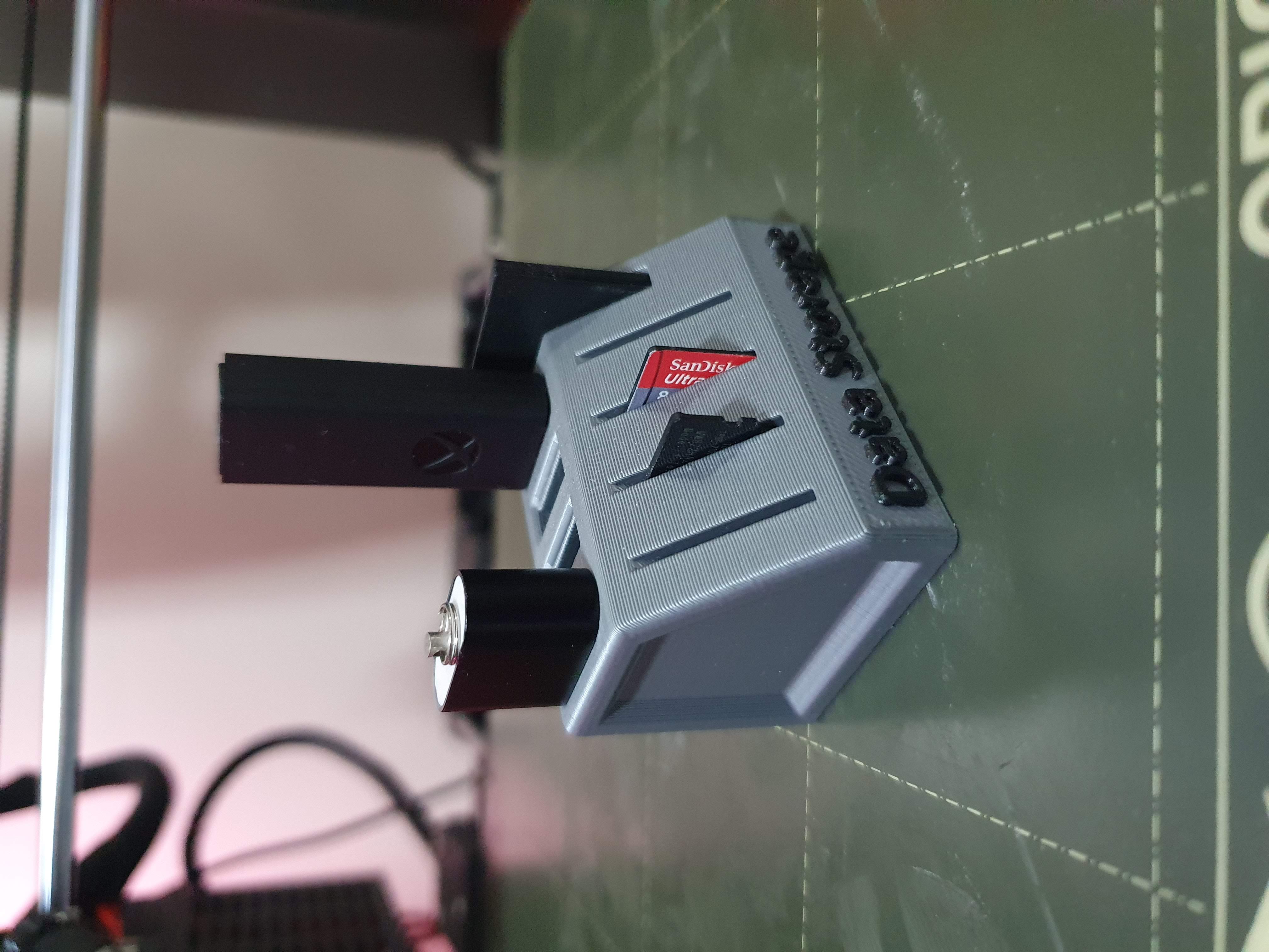 Miniatura 3 do modelo 3D Compact USB & SD Card Holder