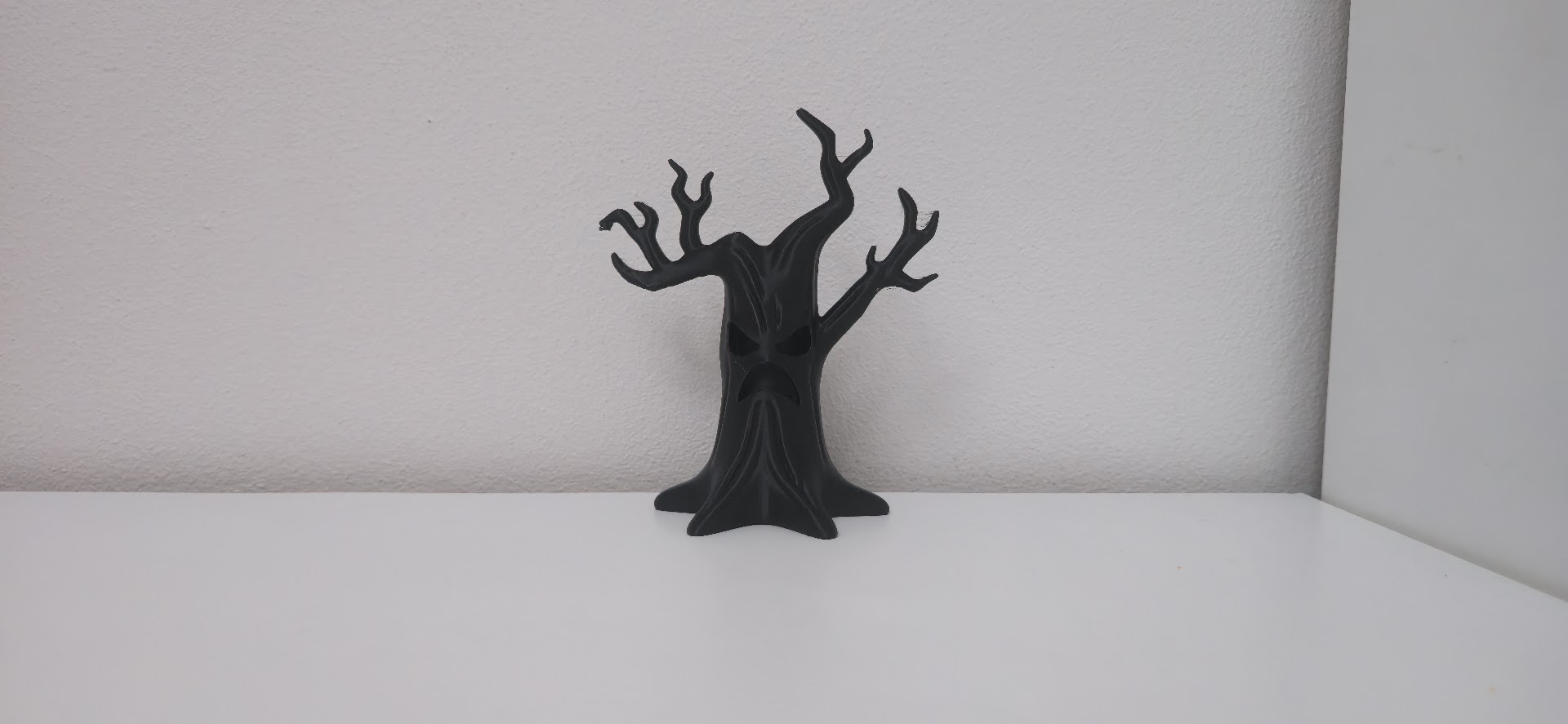 Halloween Haunted Tree