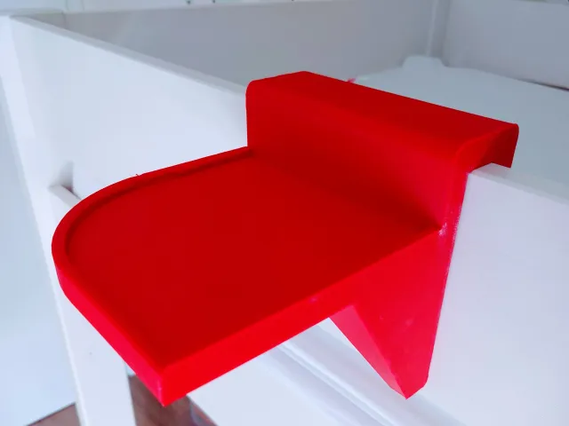 Daisy's bed table