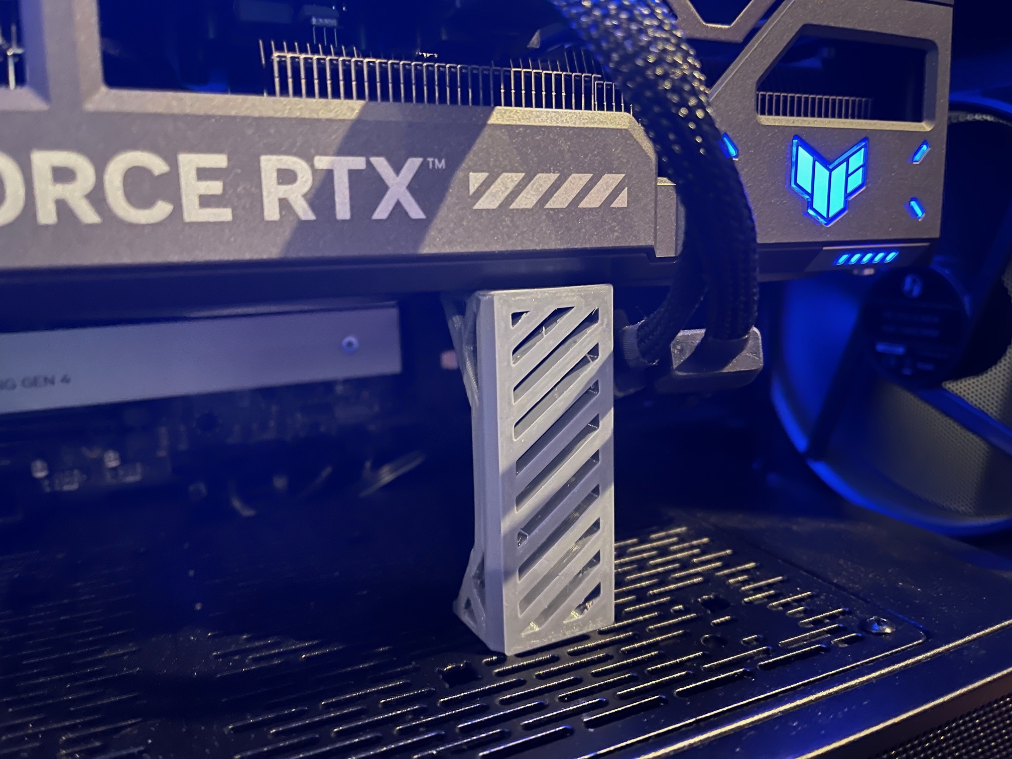 GPU Support Bracket