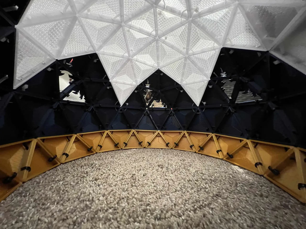 Geodesic Dome Cat House - Pine Tree Cutouts – 2. kép