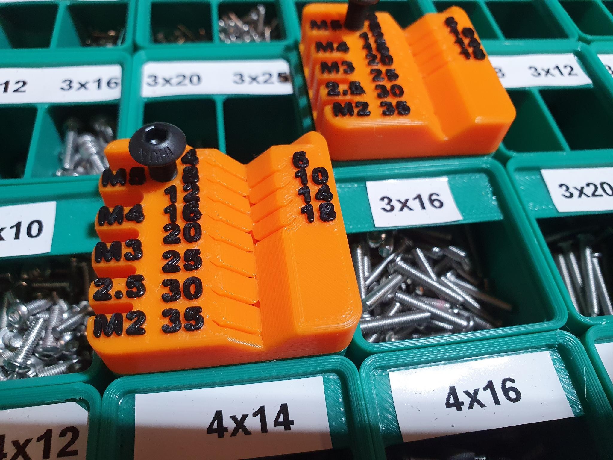 Gridfinity Screw Measure Tool, 1x1 Mini Edition