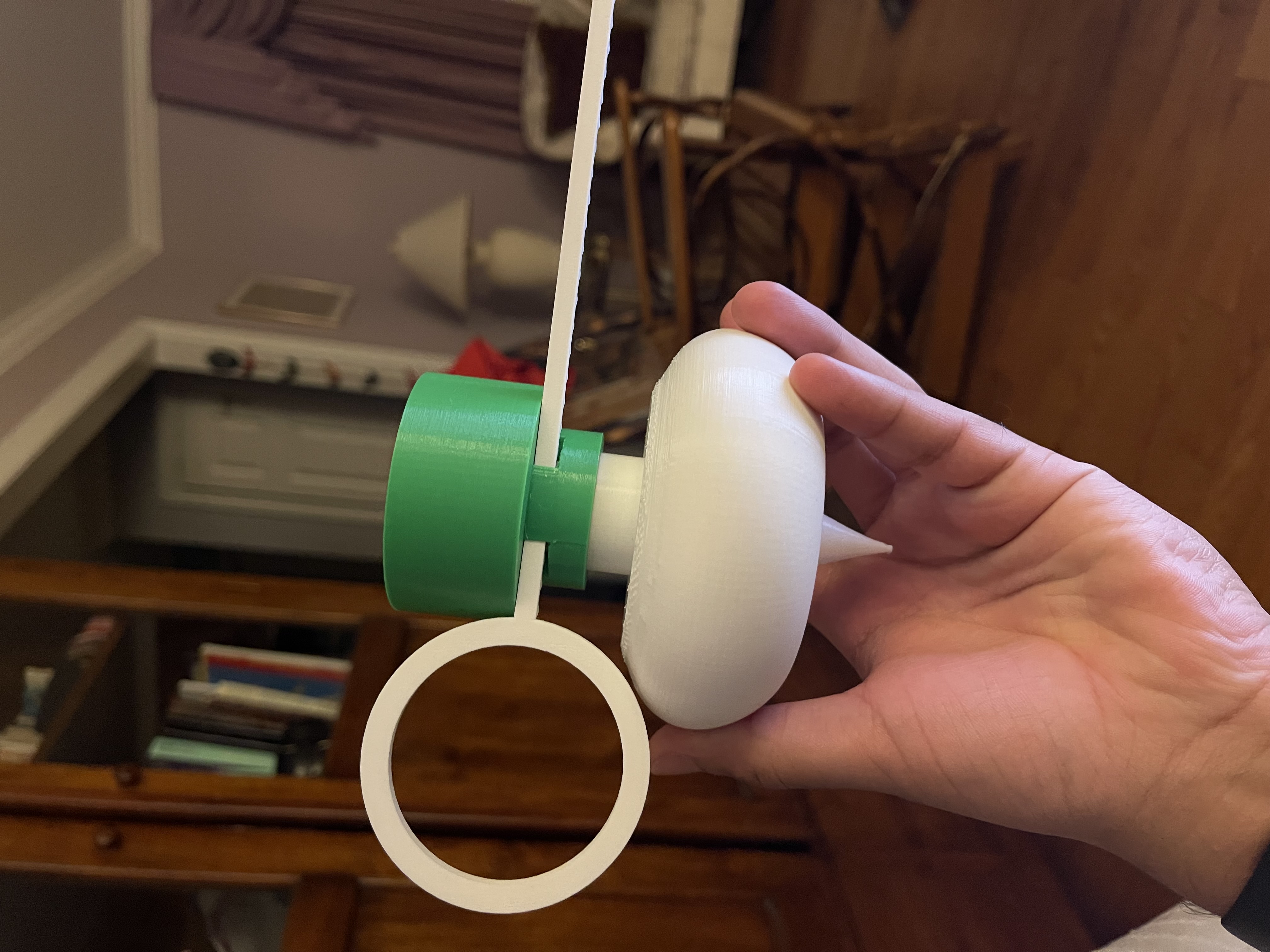 Long-Spinning Ripcord Top