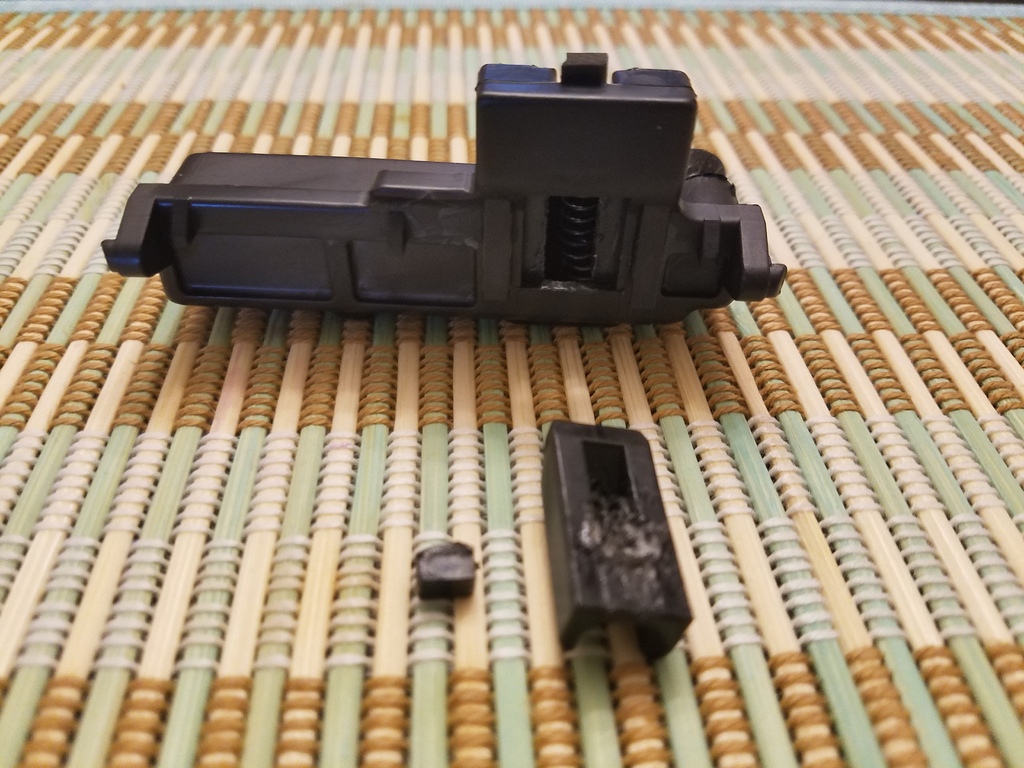 Nissan Versa glove compartment latch mechanism by electronlove