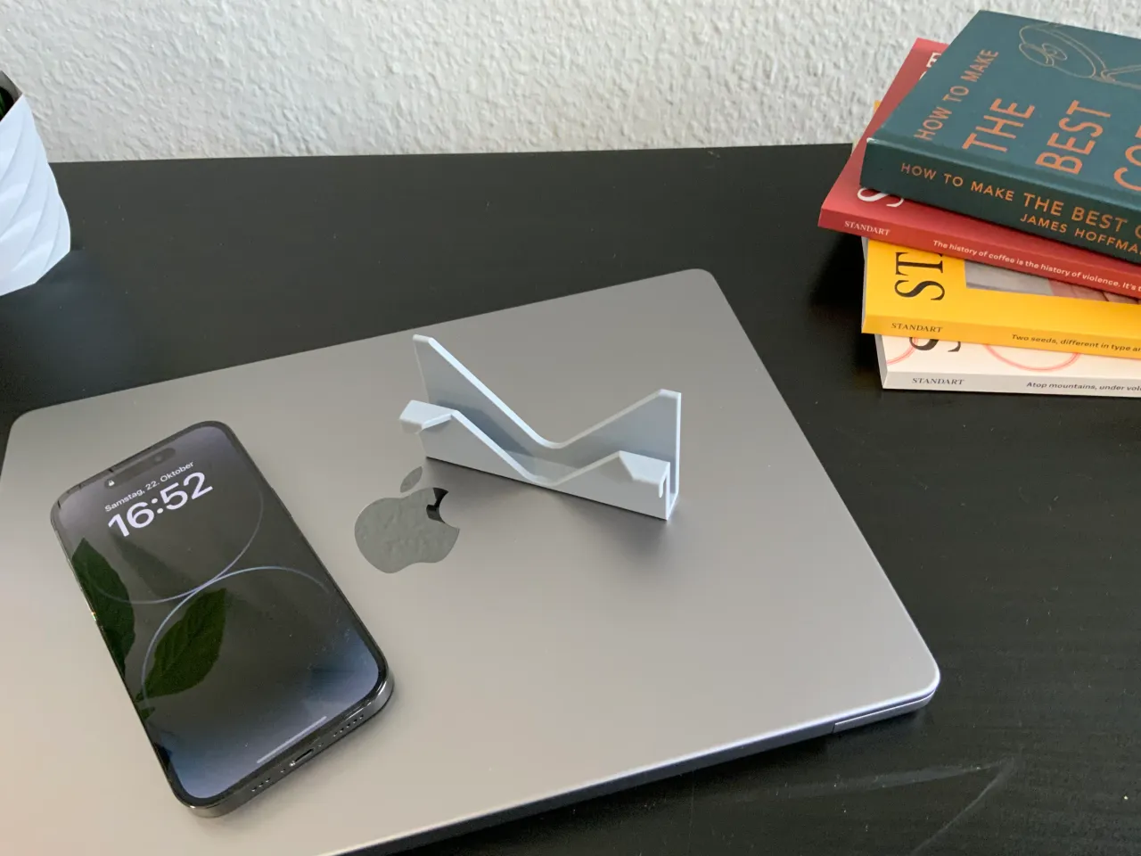 Continuity Camera Holder by llang | Download free STL model | Printables.com, image size:1280x960