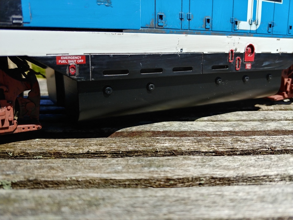 USA Trains GP7/GP9 Larger fuel tank