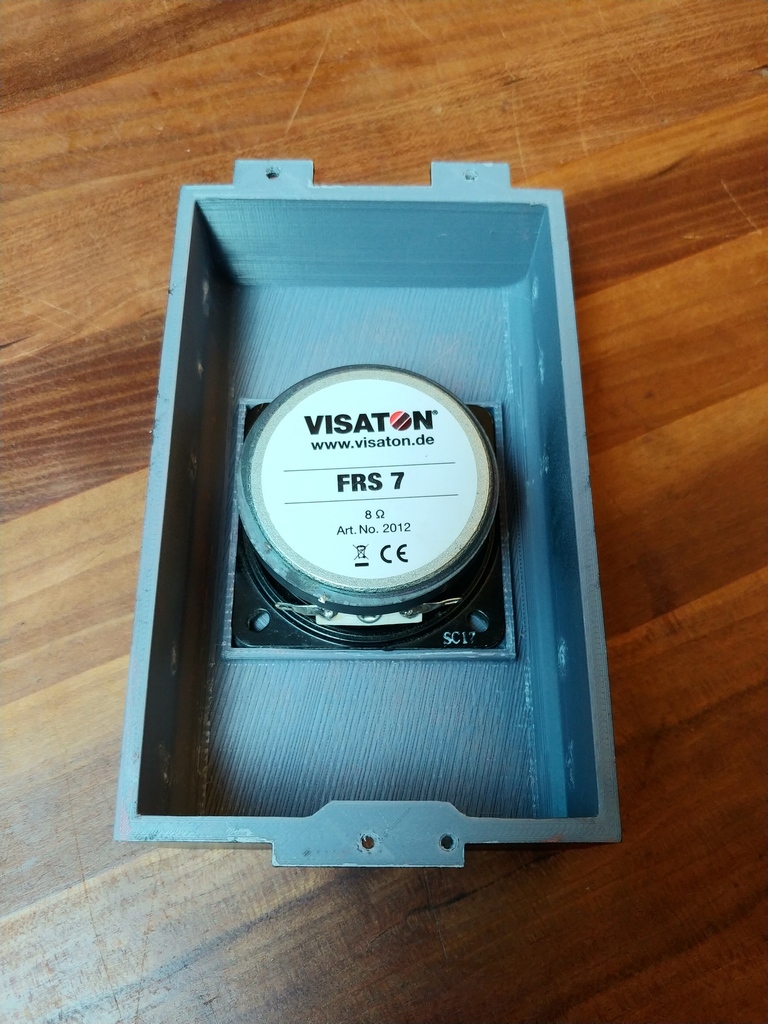 USA Trains GP7/GP9 Larger fuel tank — thumbnail 3