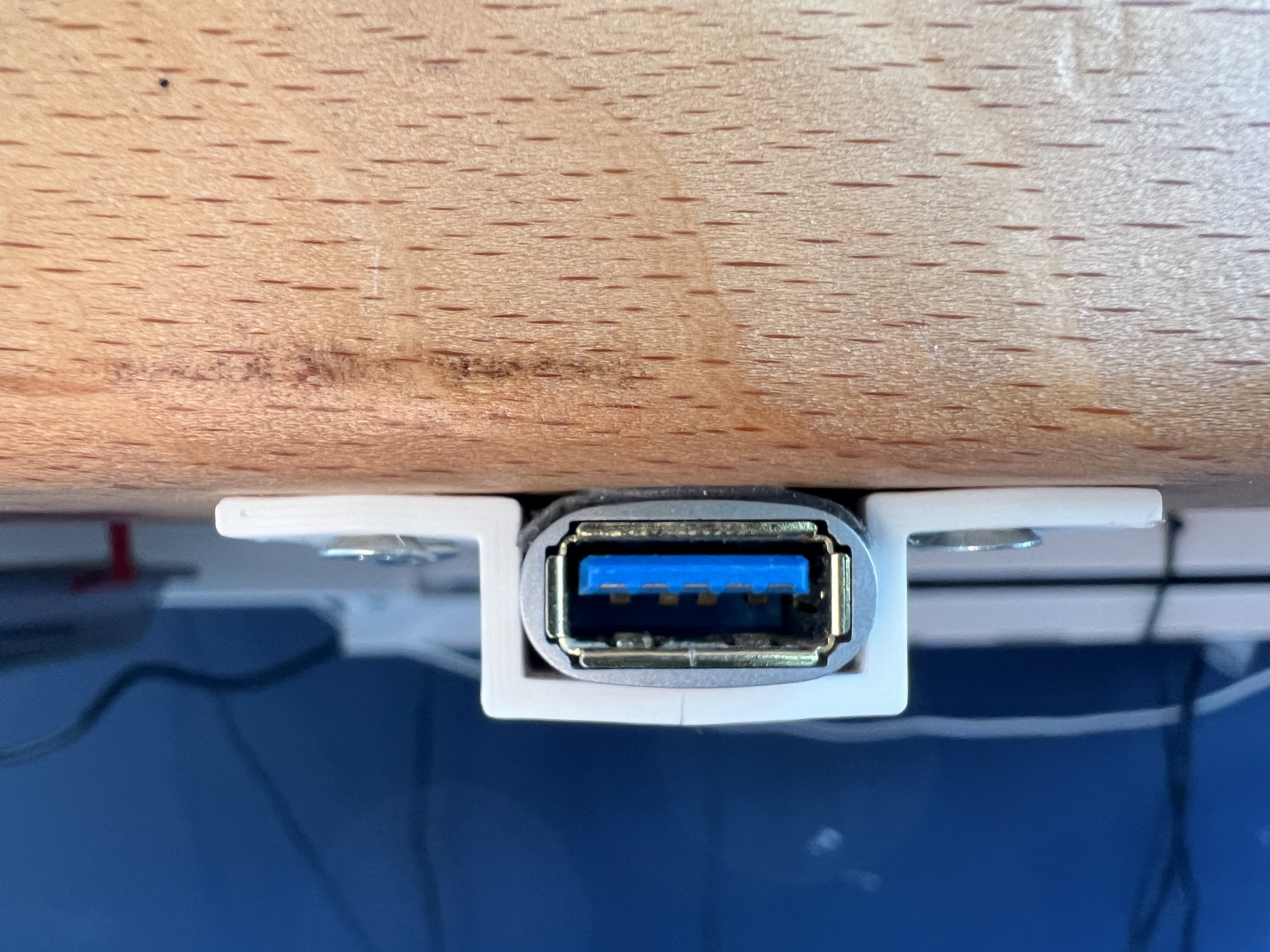 USB Table Mount