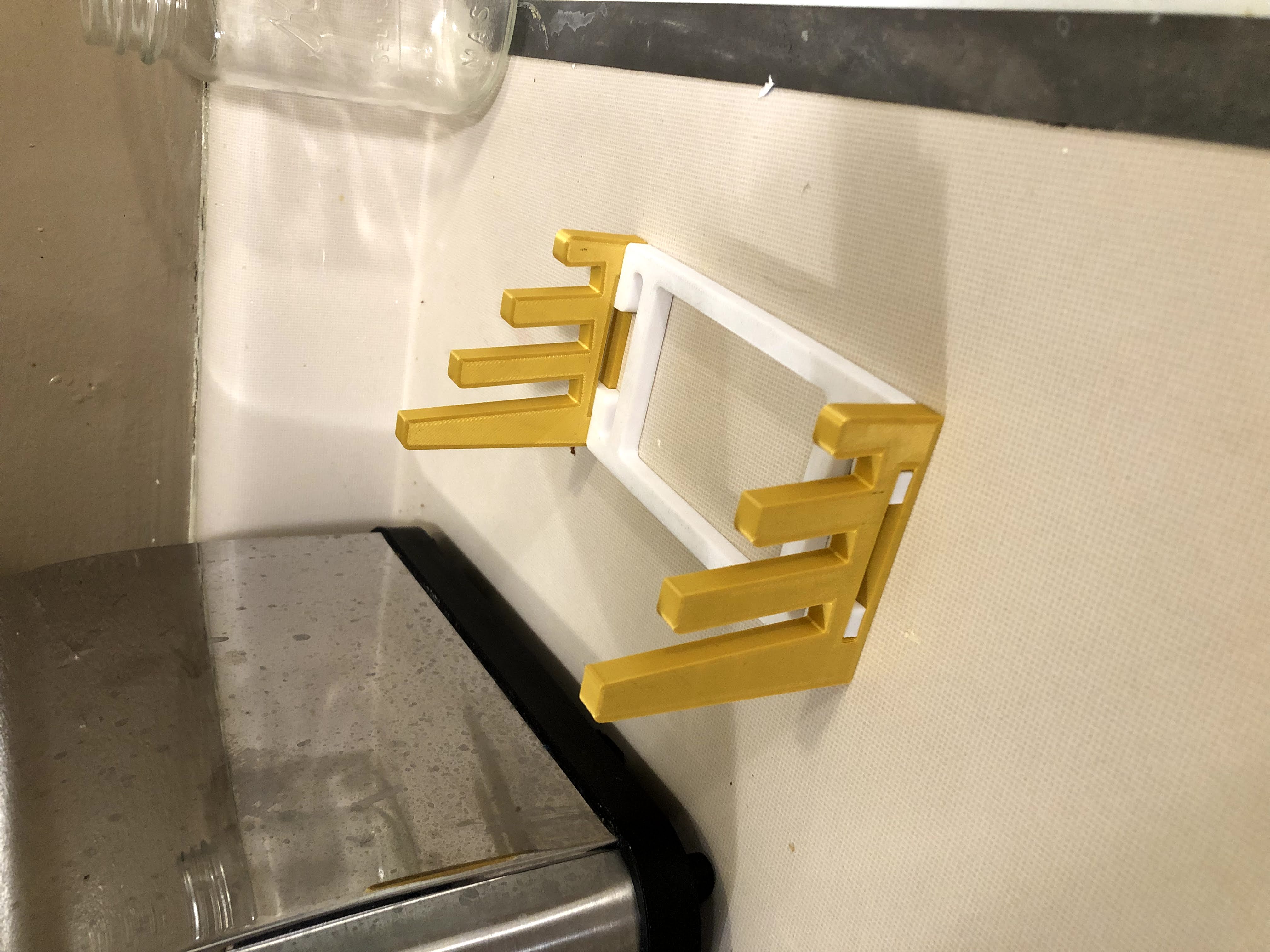 3 Cutting Board Holder