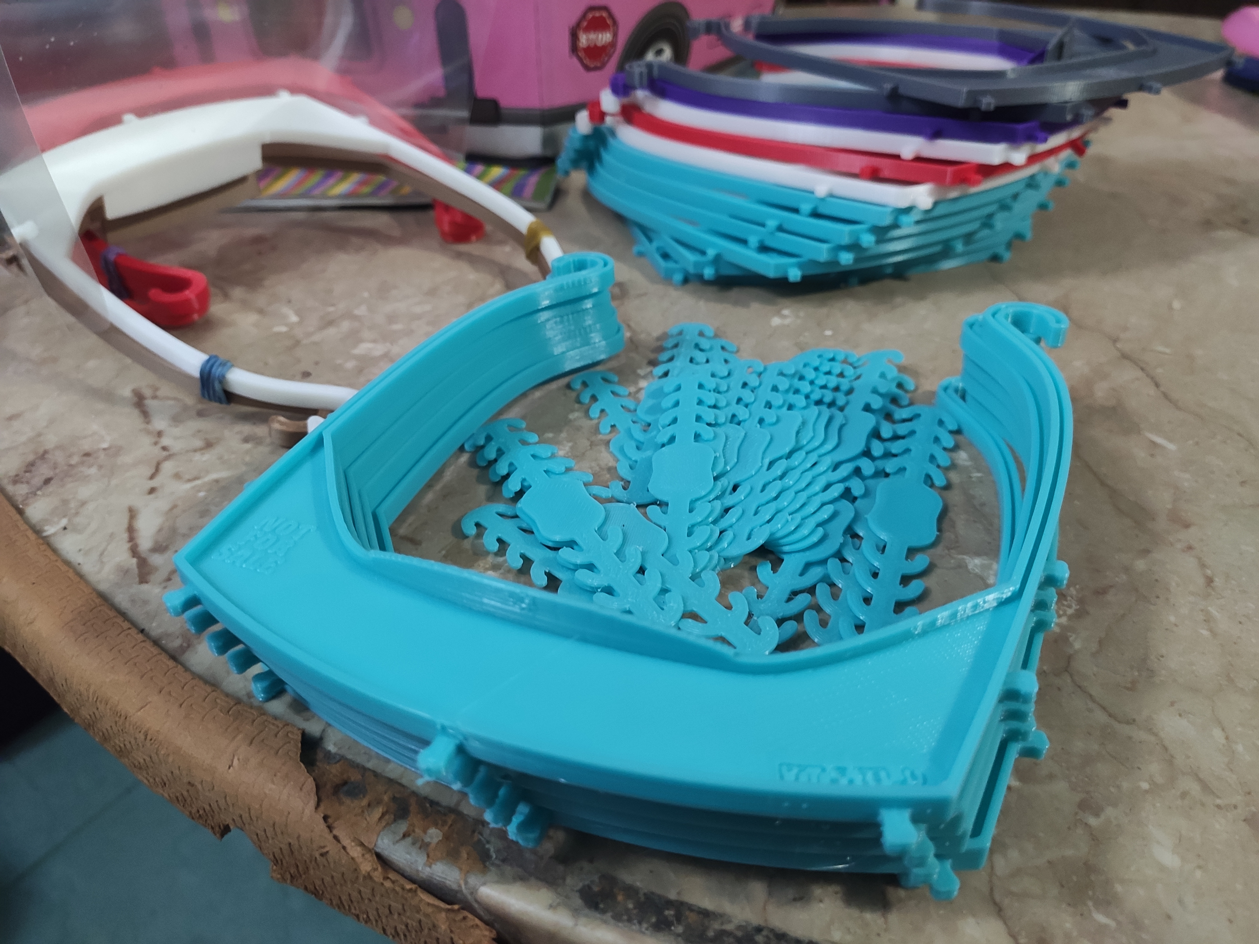 Miniatura 2 do modelo 3D Faceshield v2.0 with Mask Strap