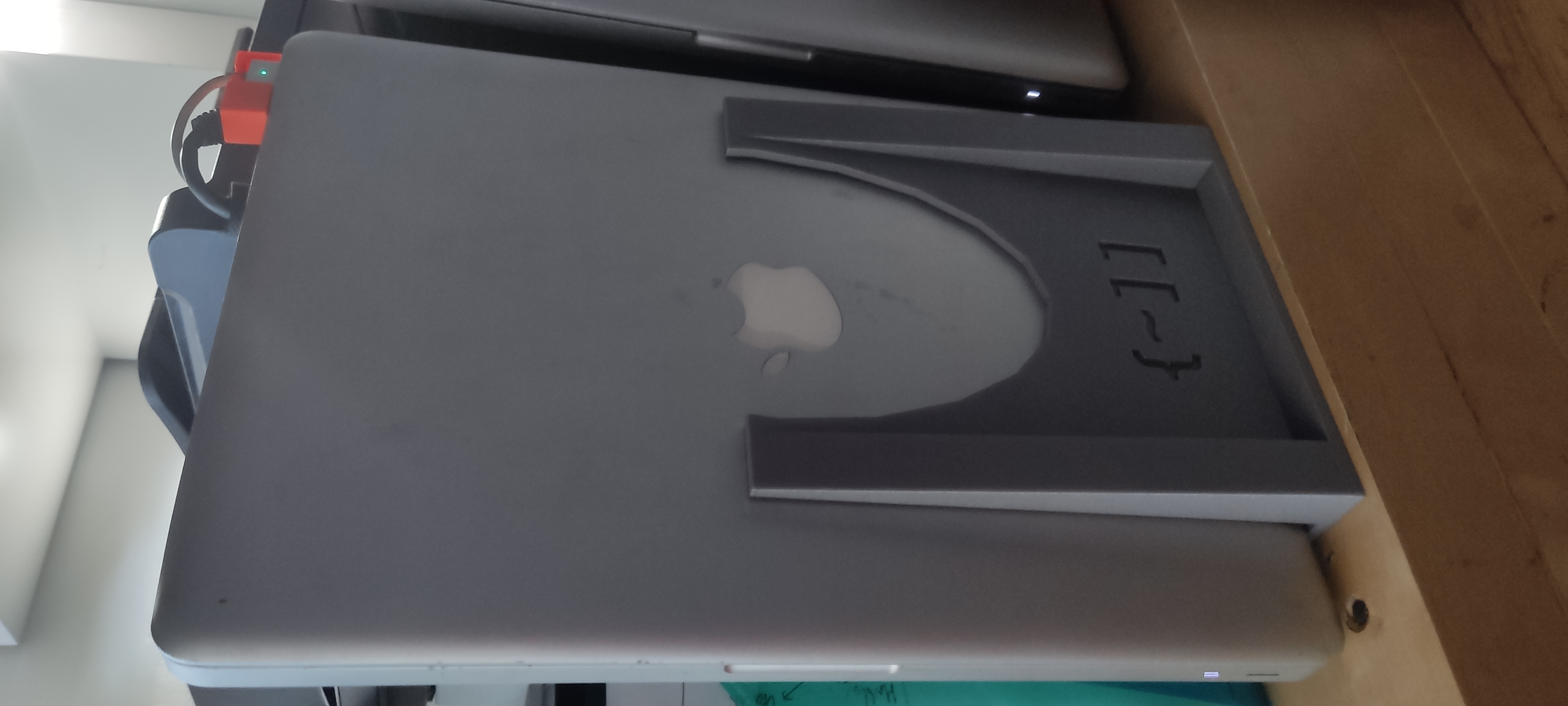 MacbookPro 2007/2008 vertical stand