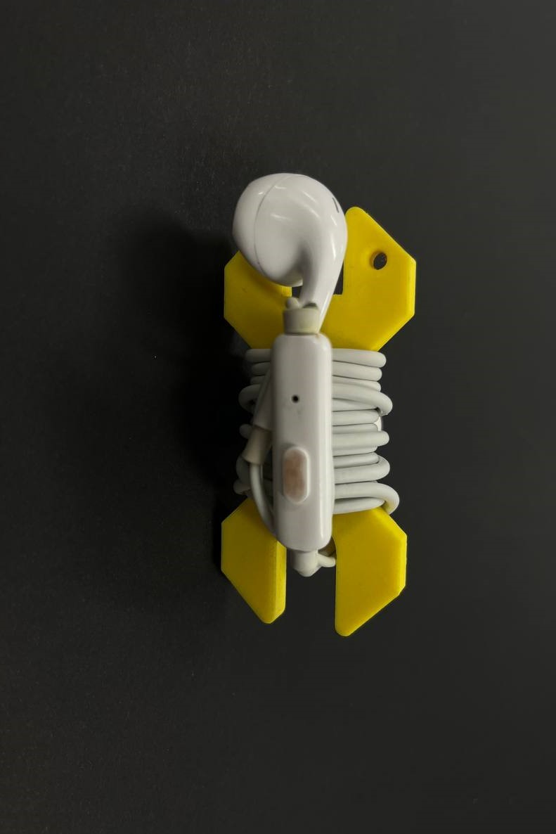 Cable reel for earphones