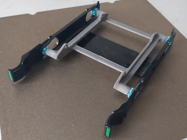 Yet another 2.5 SSD to 3.5 Caddy Adaptor