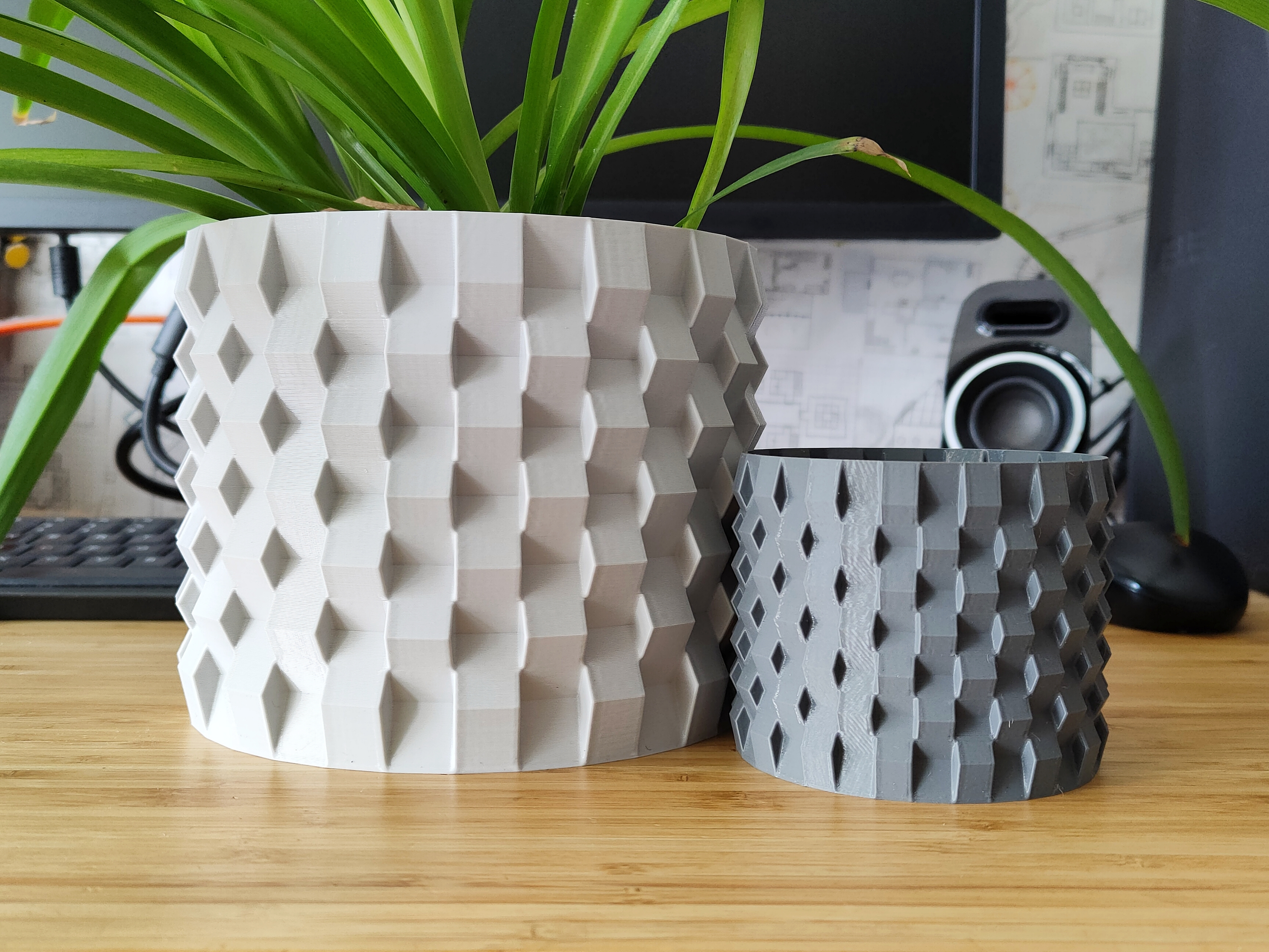 Modern Tradicional Wicked Pot and Planter for house plants