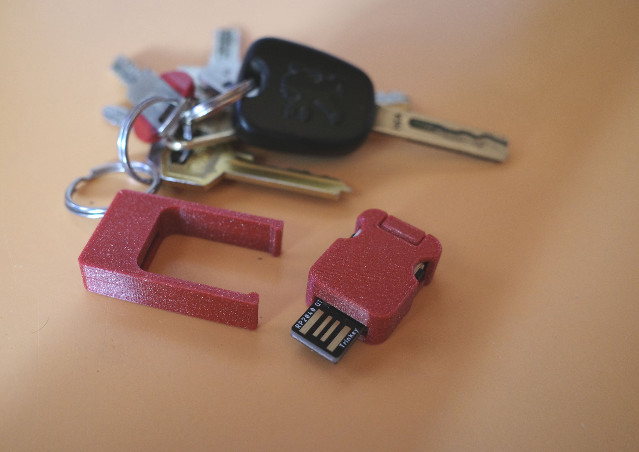 A microcontroller Keychain (with FREECAD file) by ManelTo | Download ...