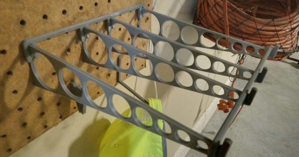 1/8 Pegboard Shelf Bracket by Jumblies Download free STL model