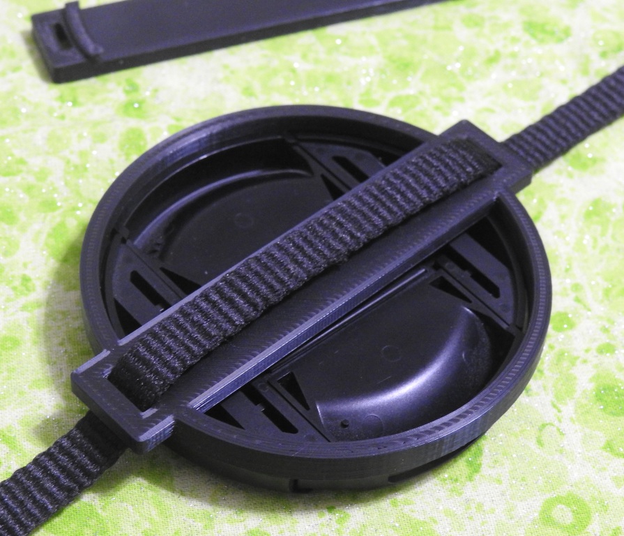 Miniatura 10 do modelo 3D Lens Cap Holder Generator