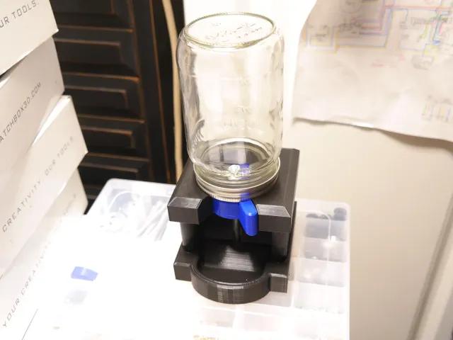 Improved Candy Dispenser with Feed Agitator