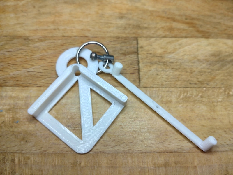 Keychain Center Finder