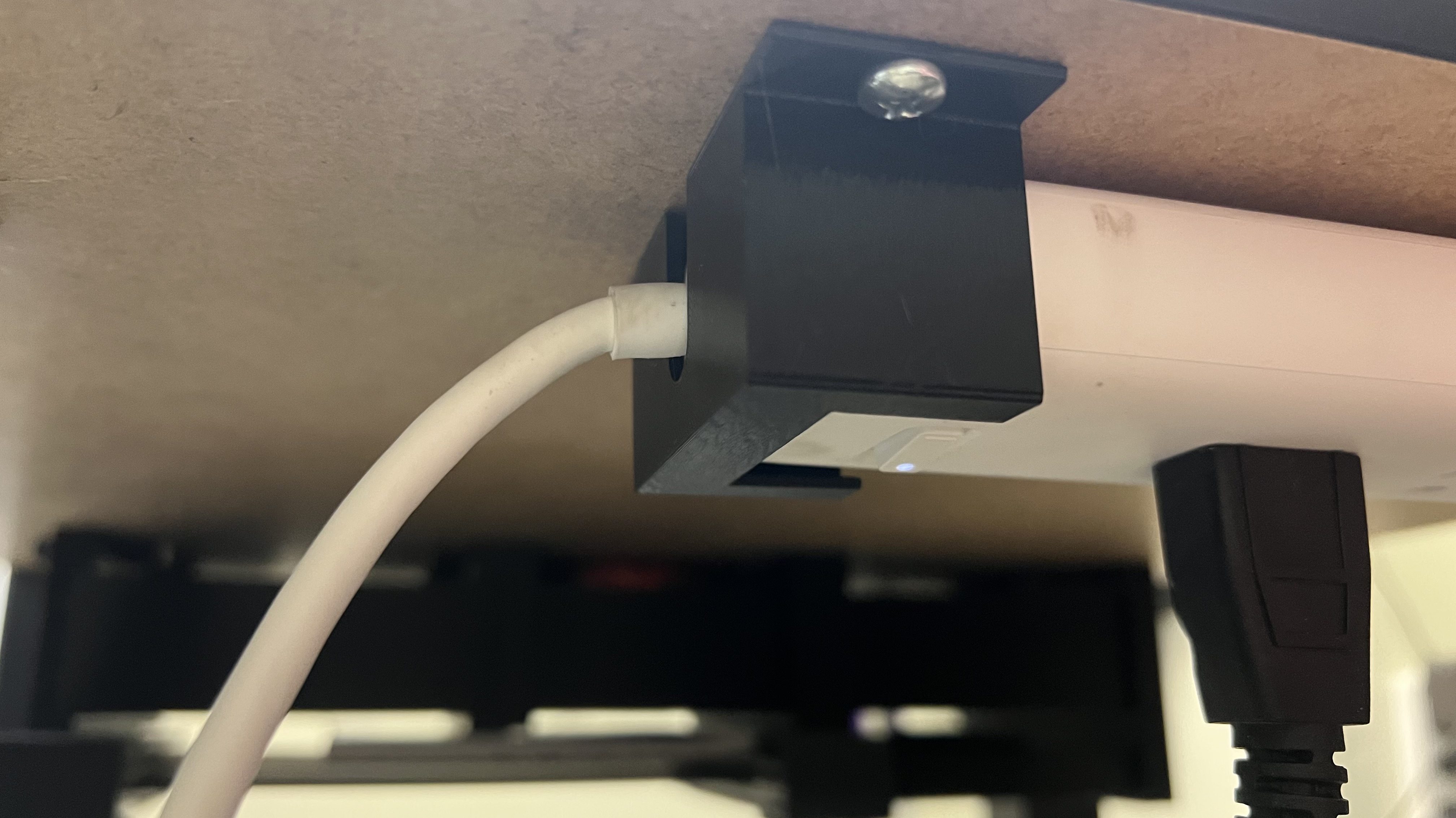 Anker USB C Power Strip Mounting Brackets by ross549 Download free