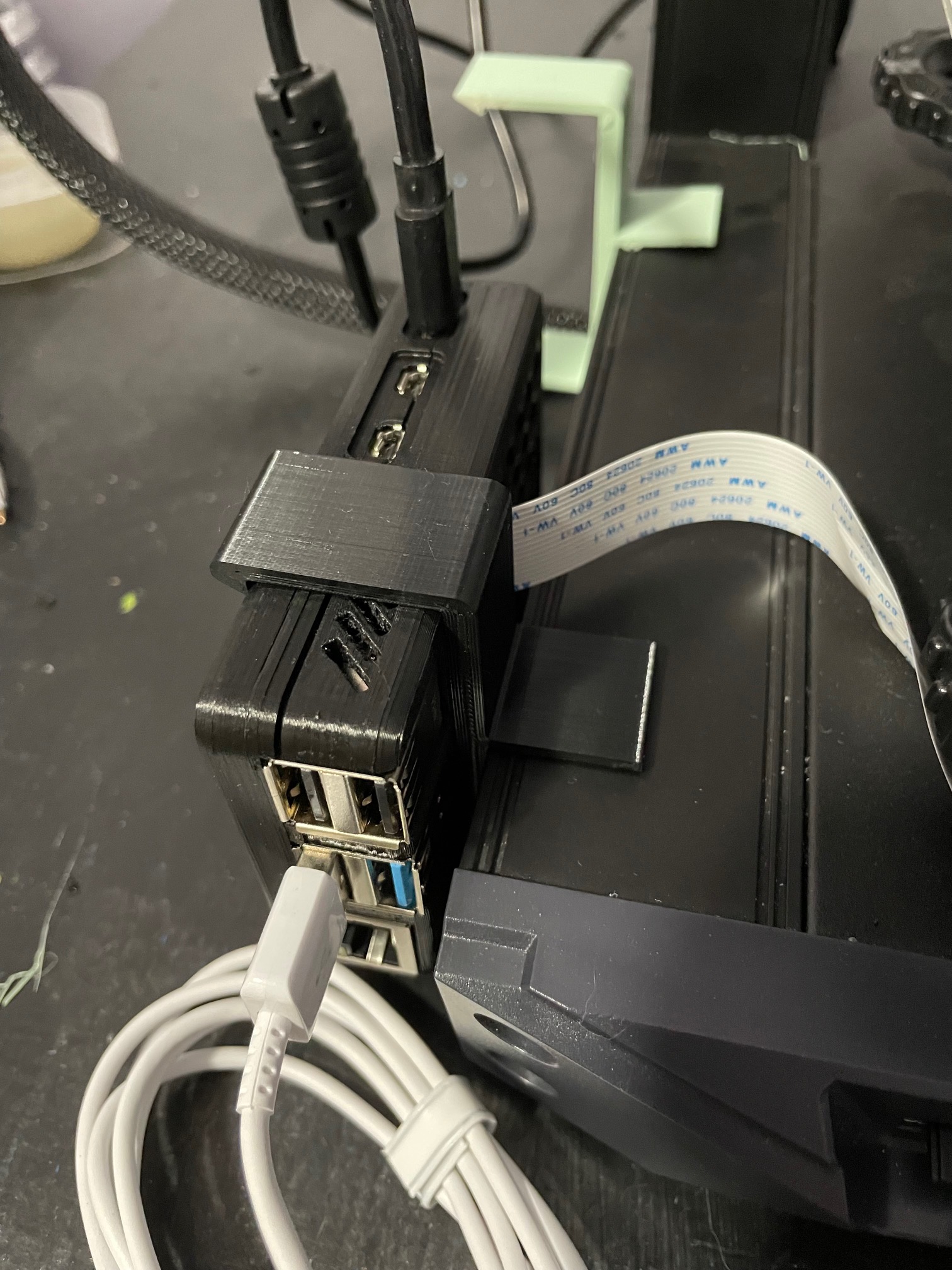 No Supports Ender 3 S1 mounting bracket for "Malolo's screw-less / snap fit Raspberry Pi 4 Model B Case & Stands"