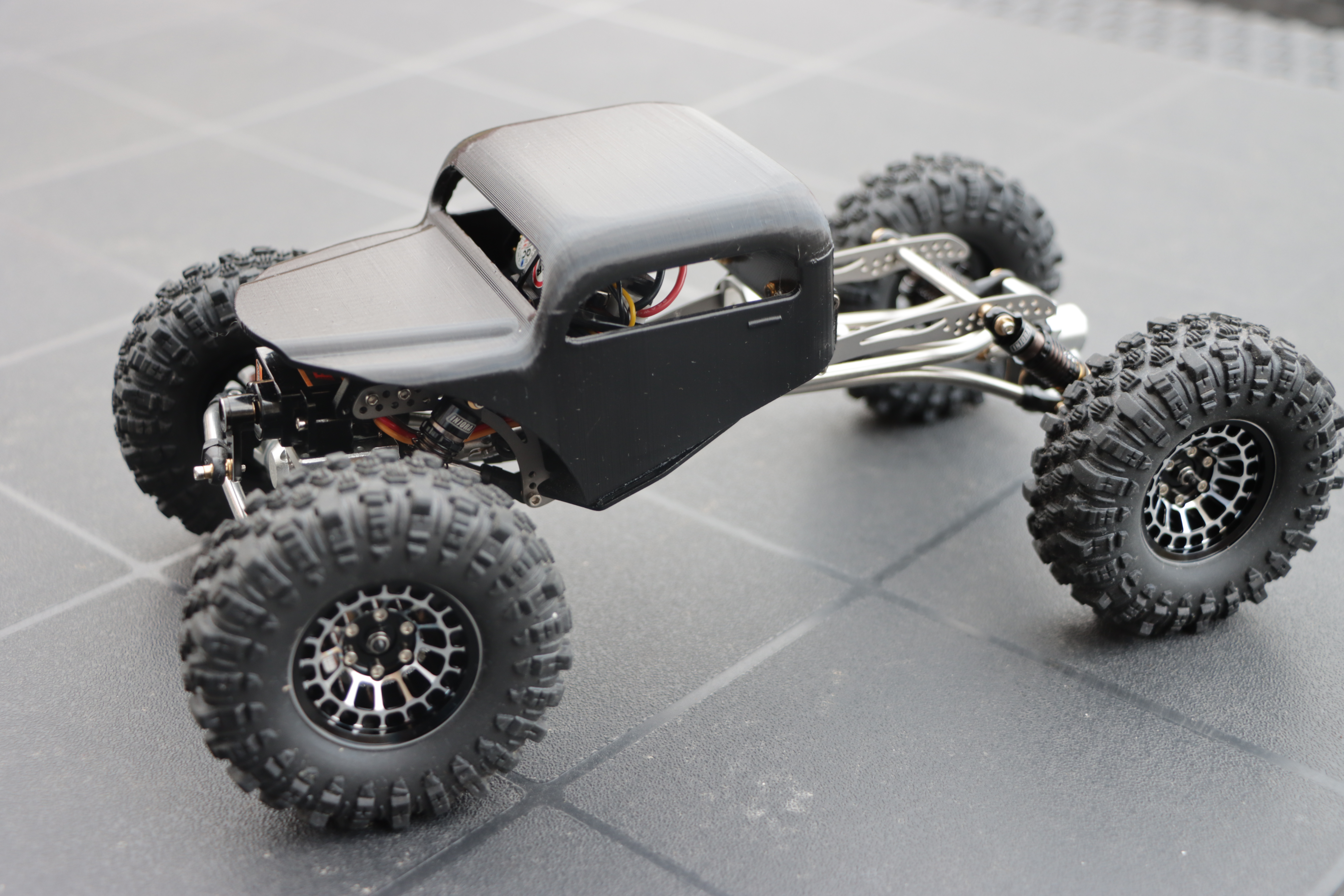 Meus Racing MD24 body with hinges