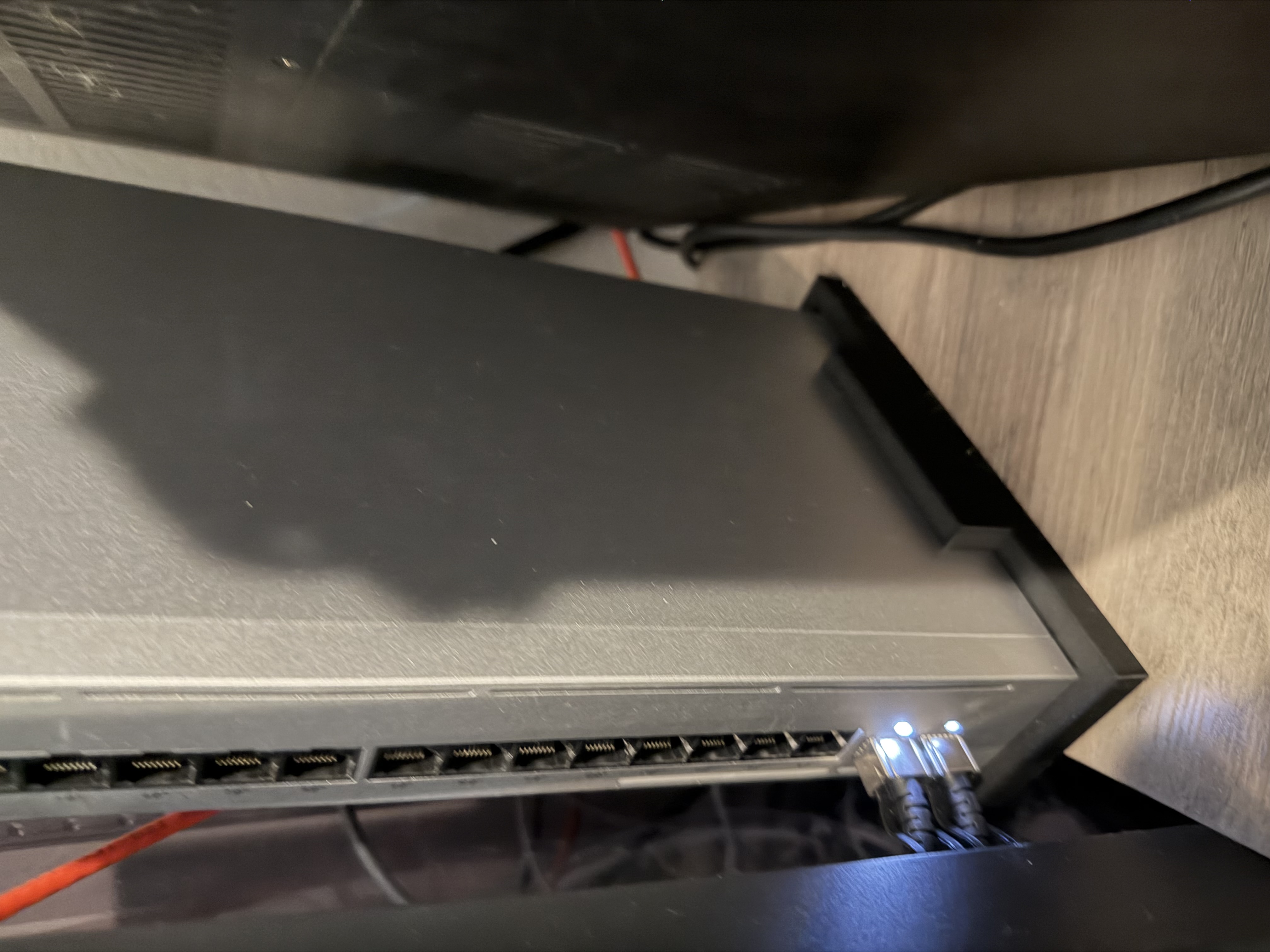 Unifi Pro Max 16 PoE Vertical Stand