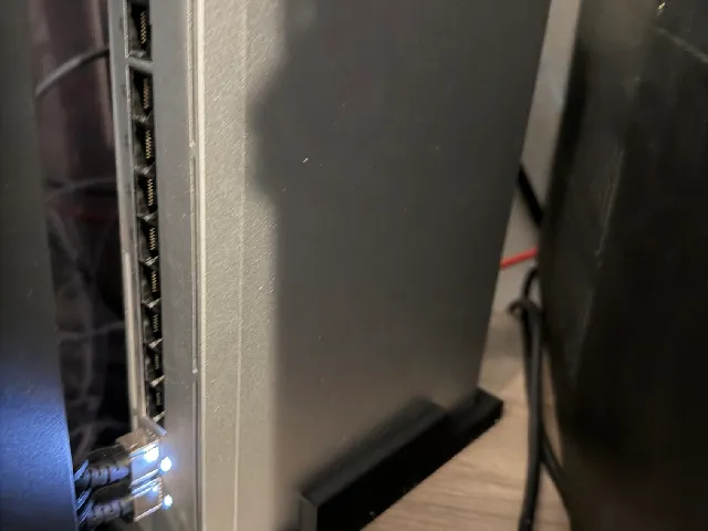 Unifi Pro Max 16 PoE Vertical Stand