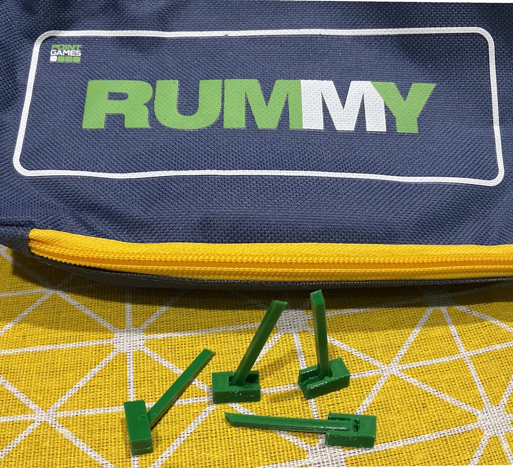 RummyQ tray Kickstand Easy print, no supports (upgraded strength)