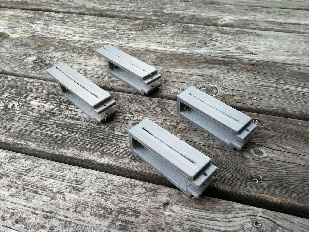 Postbox clamps for Guardi Nouveau fence