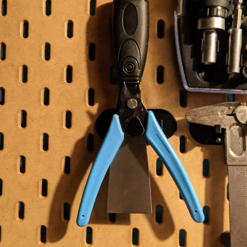 3D Printed Pegboard/skadis Pliers Holder for 6 Pliers 