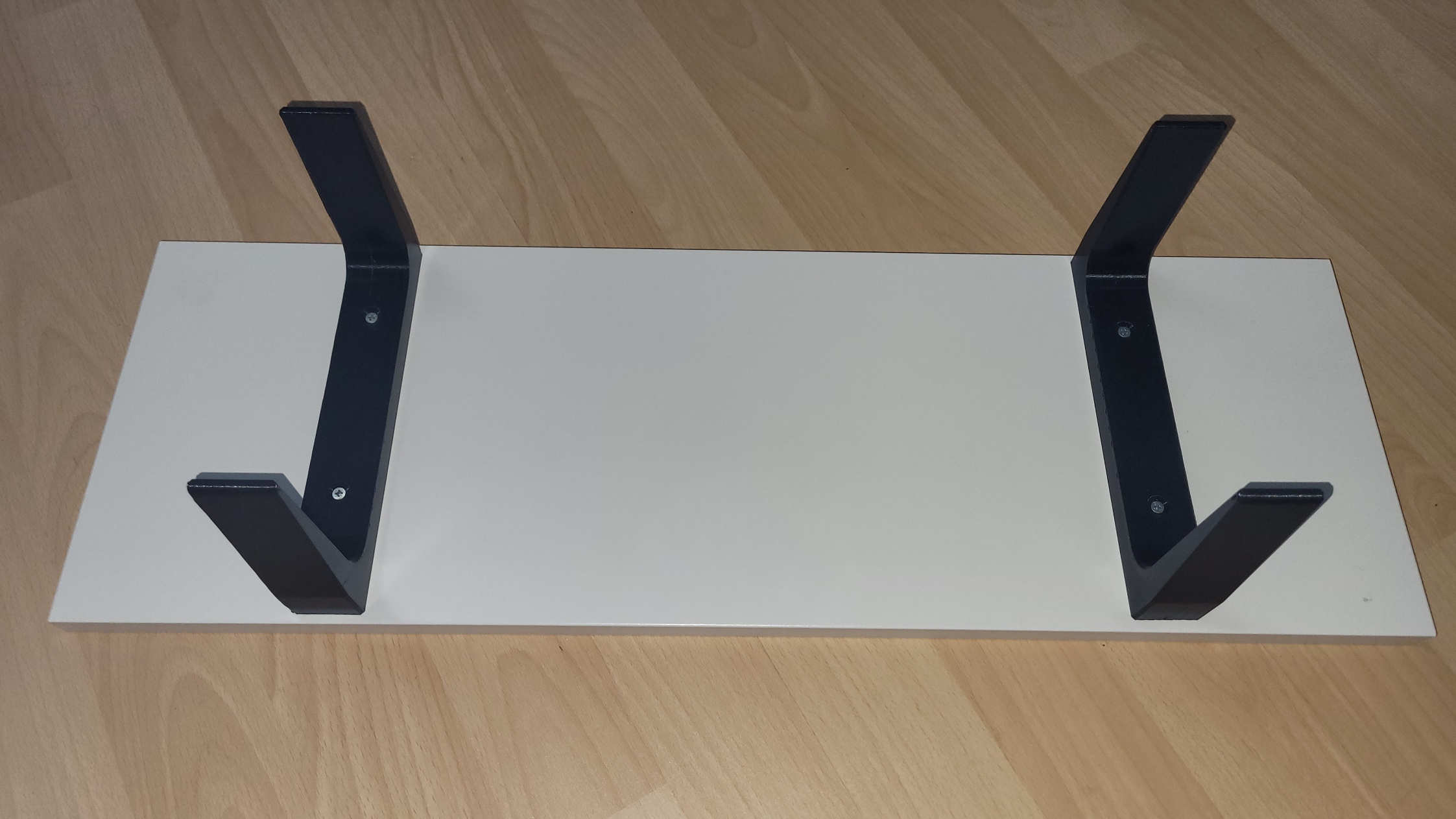 Miniatura 2 do modelo 3D Armrest Table