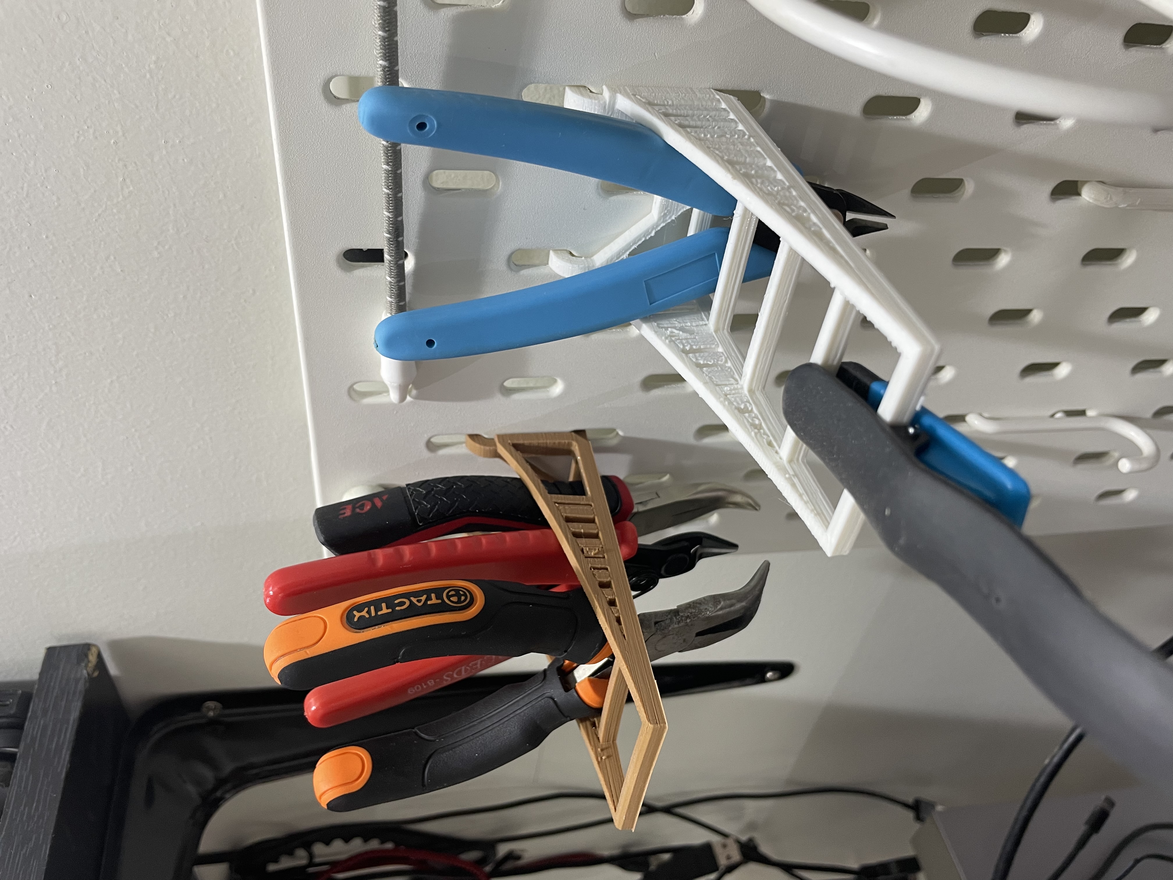 Pliers Holder for Pegboard