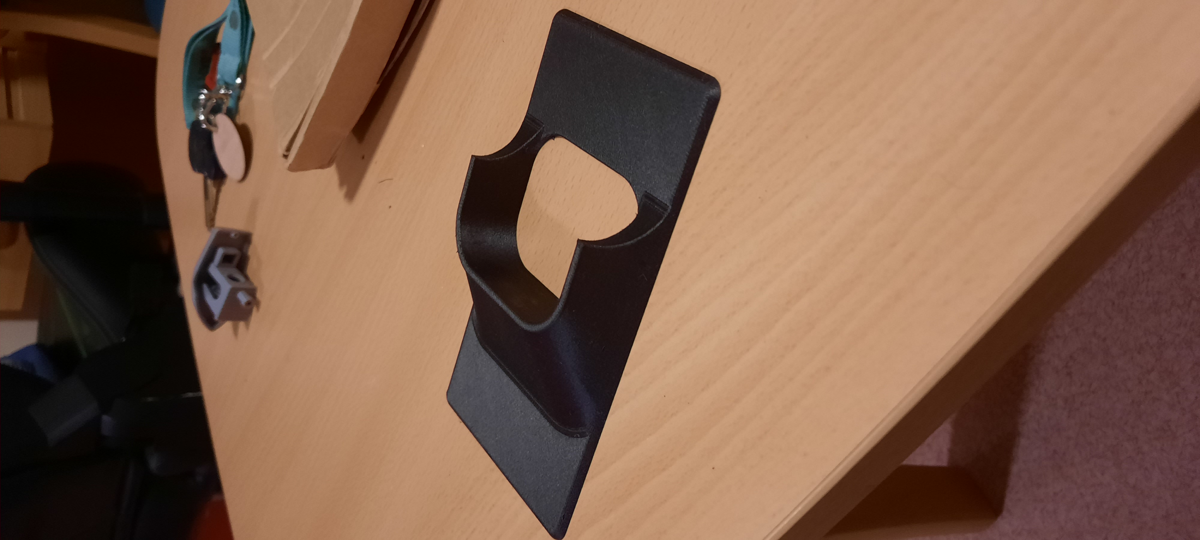 older for AirPods Pro in tesla car wireless charger by Elias Heggernes Download free STL model