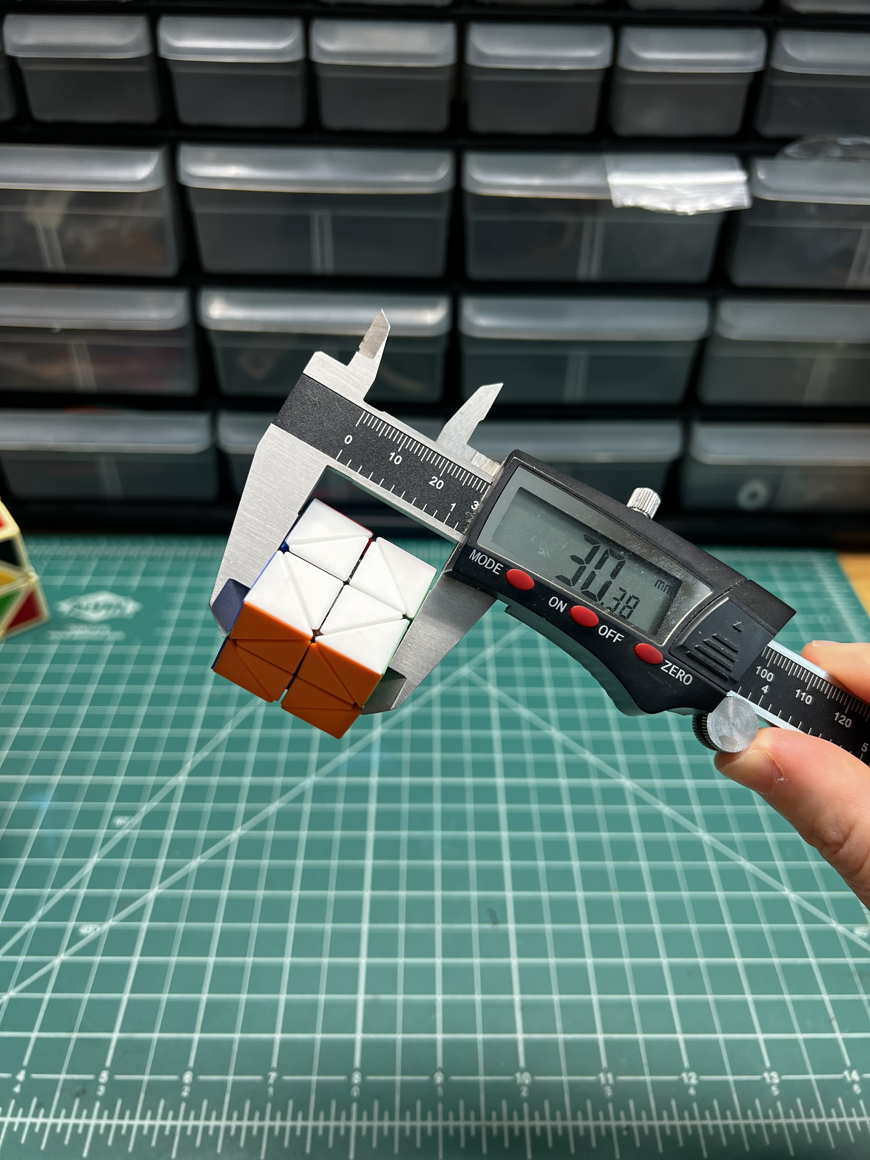 Mini Stickerless Helicopter Cube (30mm) 3D model