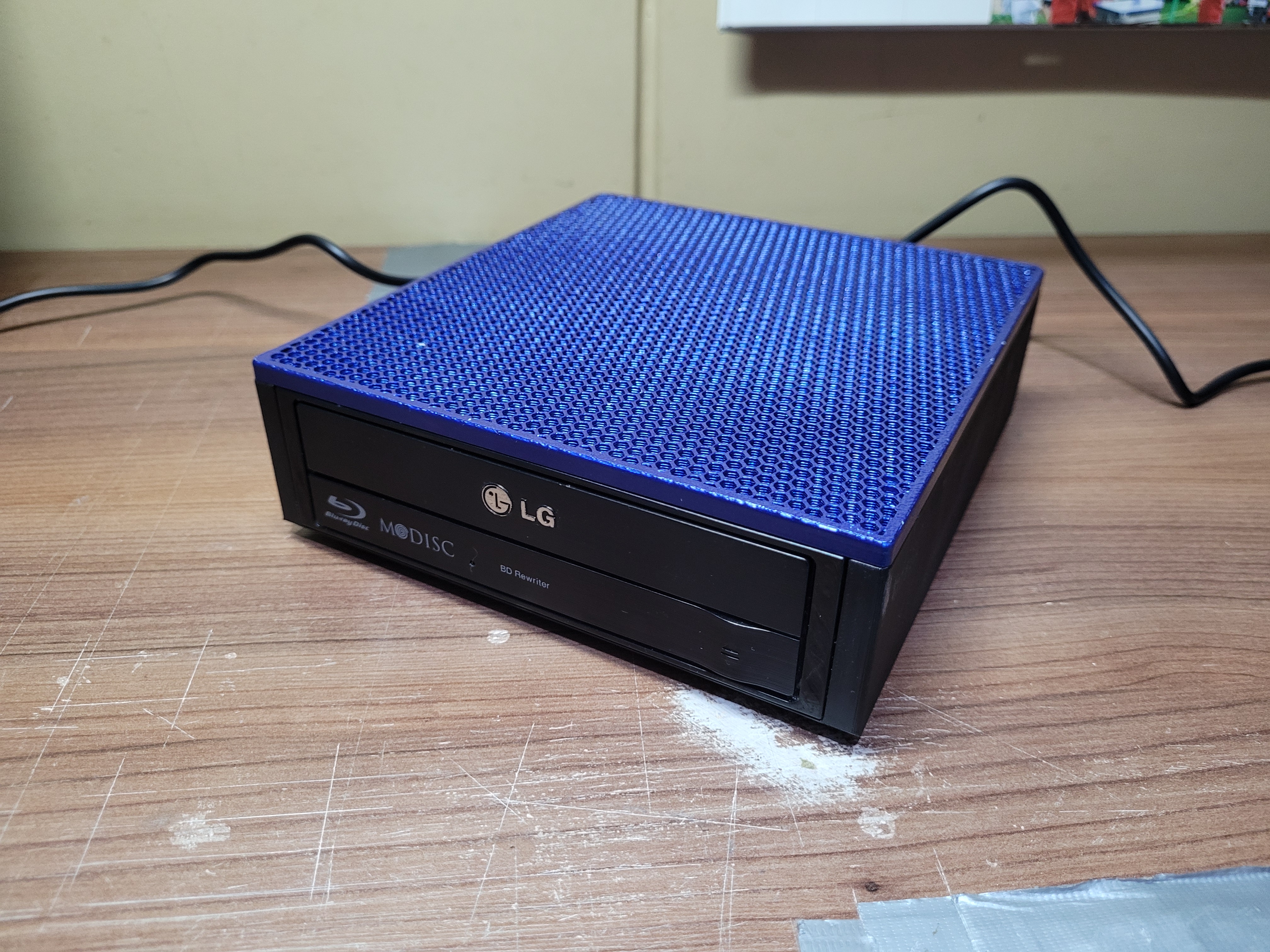 5.25" Drive Enclosure with interchangeable top plates