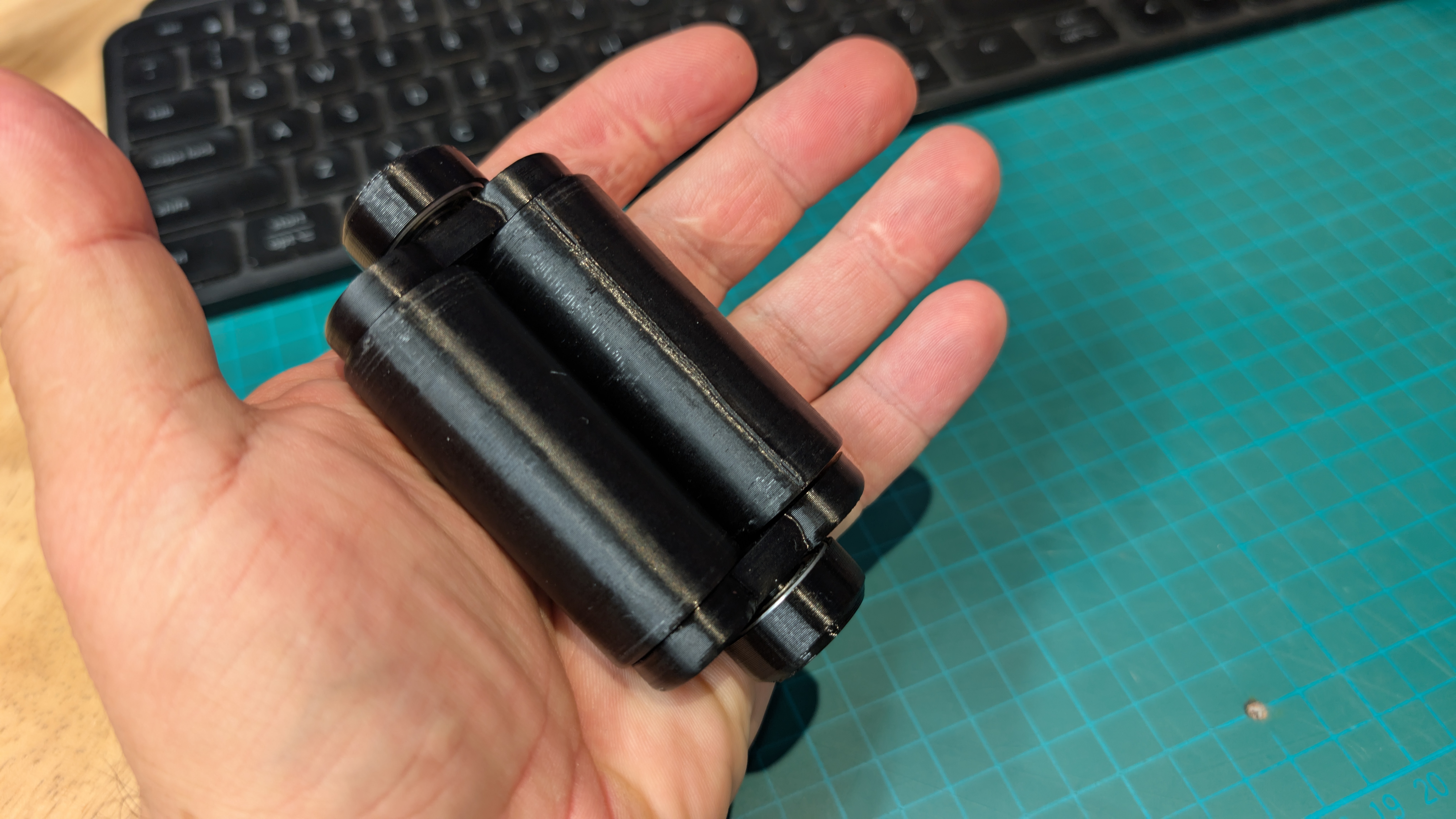 YOKO Roller Fidget with extra roll point - 608 Bearings